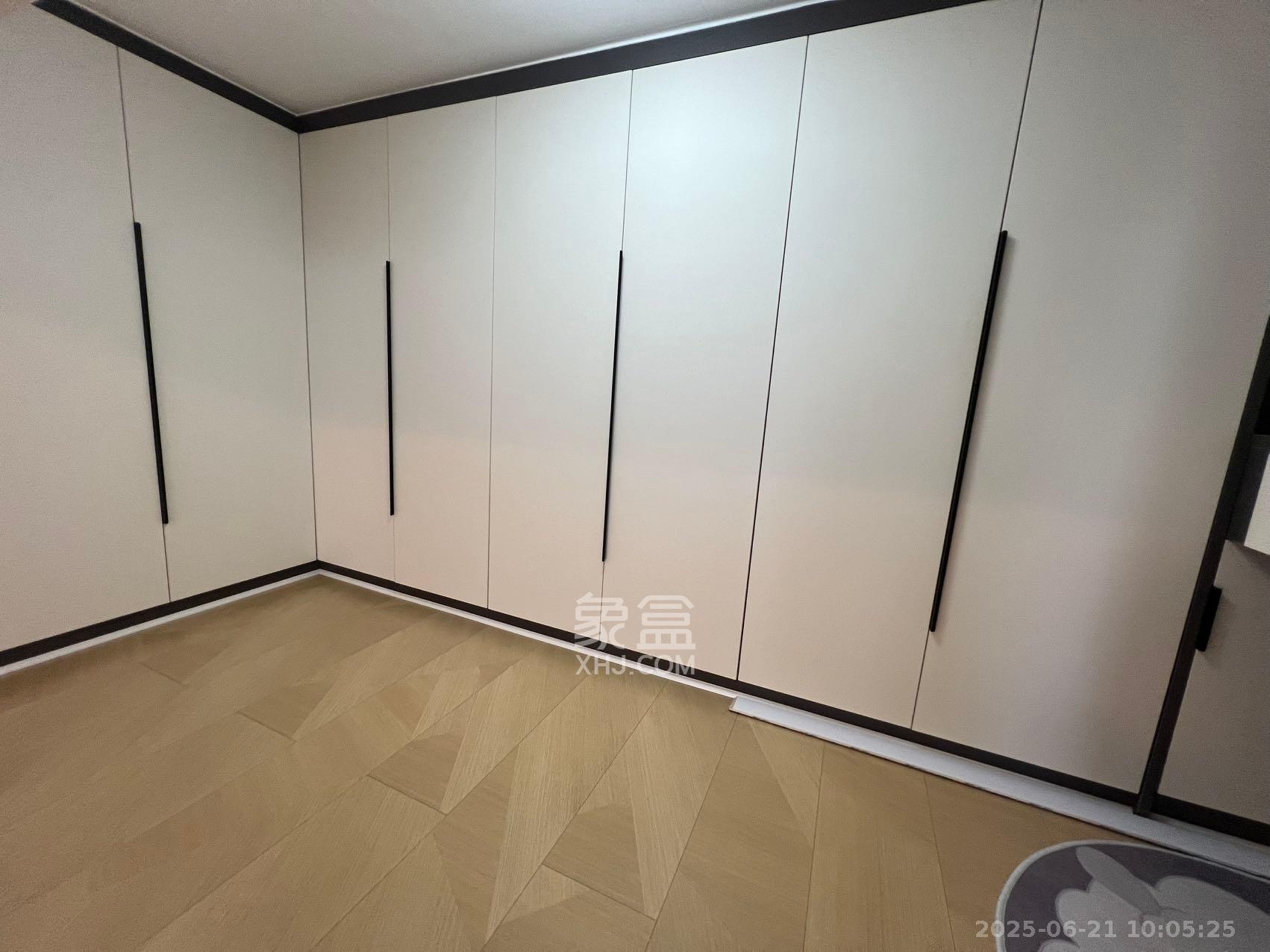 卓越江岸  1室0厅0卫    2700.0元/月 卓越江岸  1室0厅0卫    2700.0元/月室内图