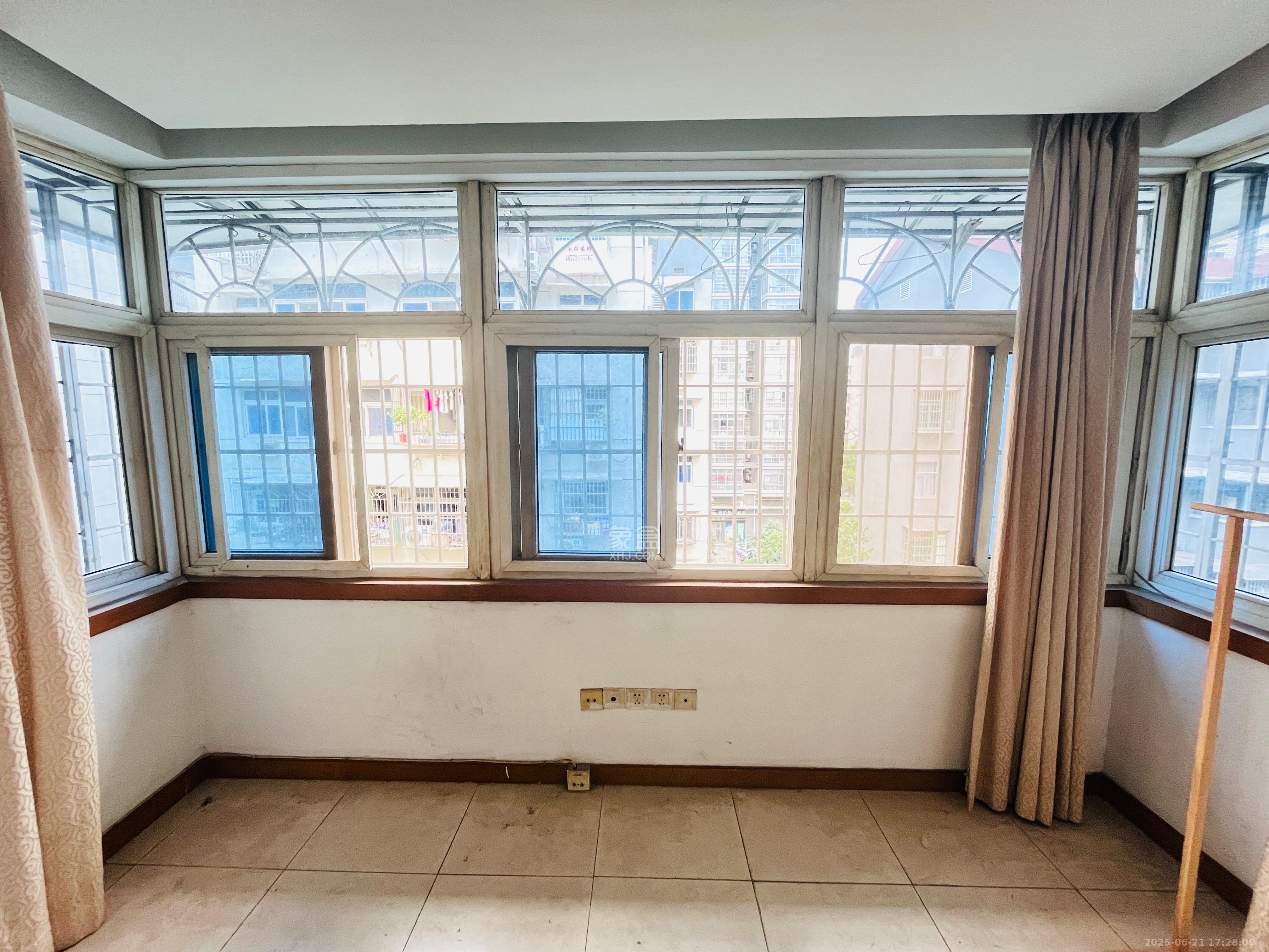 楚湘街一条巷散盘 2室1厅1卫 1500.0元/月 楚湘街一条巷散盘 2室1厅1卫 1500.0元/月室内图