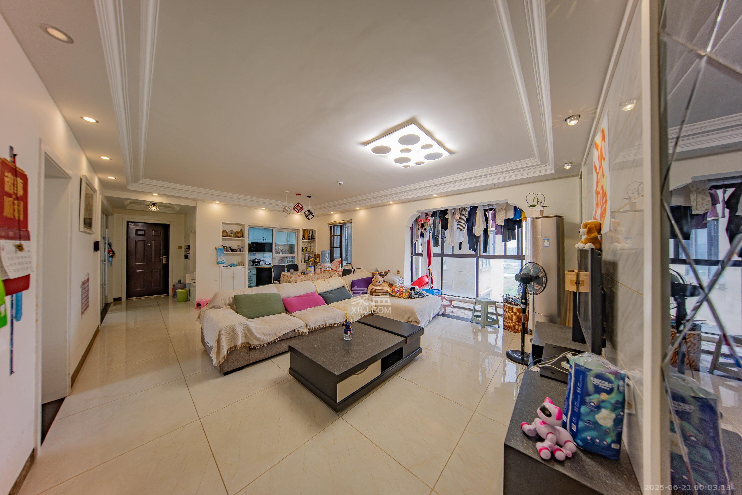 华润橡树湾 4室2厅2卫 102.8万 华润橡树湾 4室2厅2卫 102.8万客厅