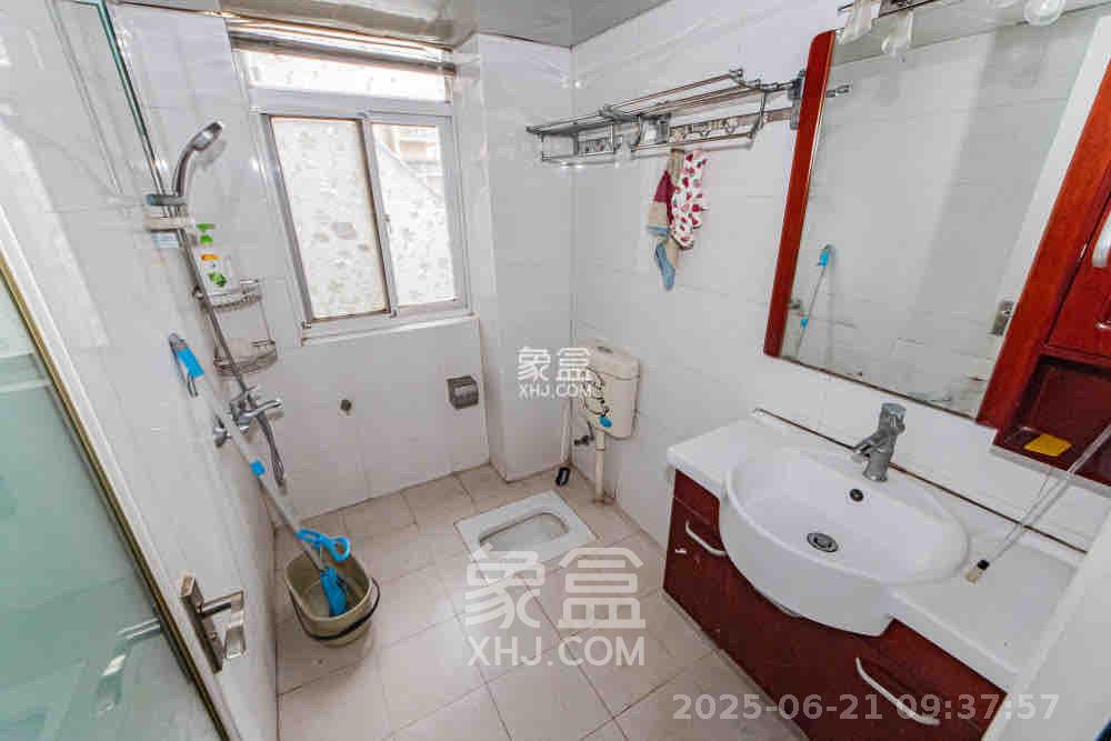 顺天黄金海岸  2室2厅1卫   2200.00元/月室内图