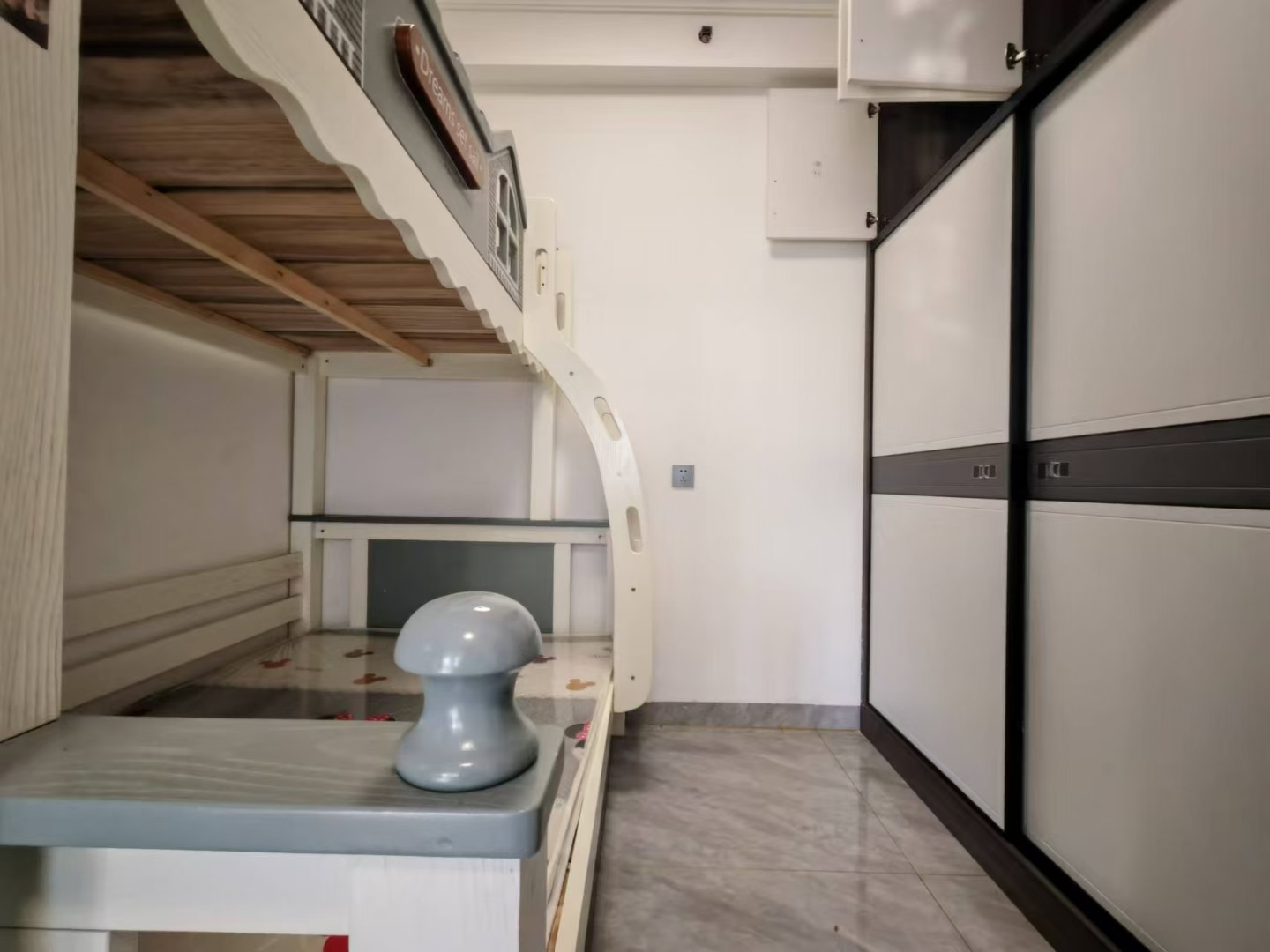 百弘学府城  2室1厅1卫    950.0元/月 百弘学府城  2室1厅1卫    950.0元/月室内图