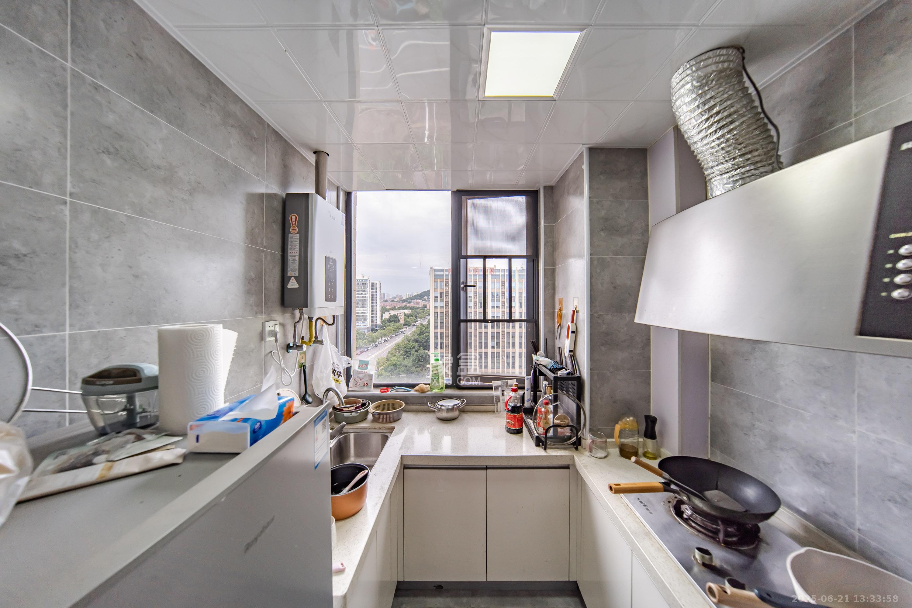 中南壹号院  1室1厅1卫    32.0万厨房