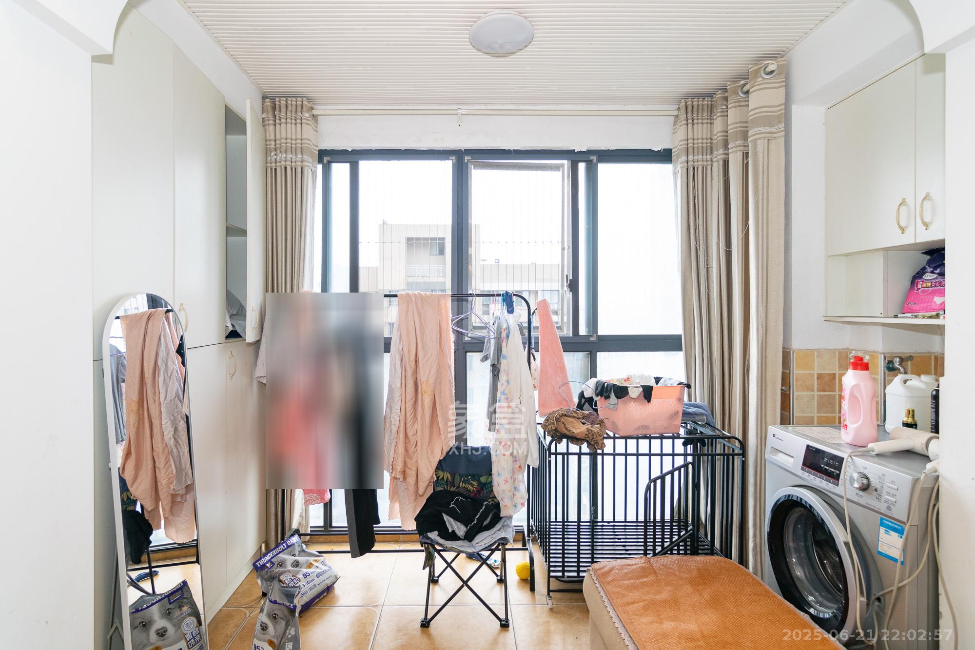 联诚国际城  2室2厅1卫    40.0万 联诚国际城  2室2厅1卫    40.0万阳台