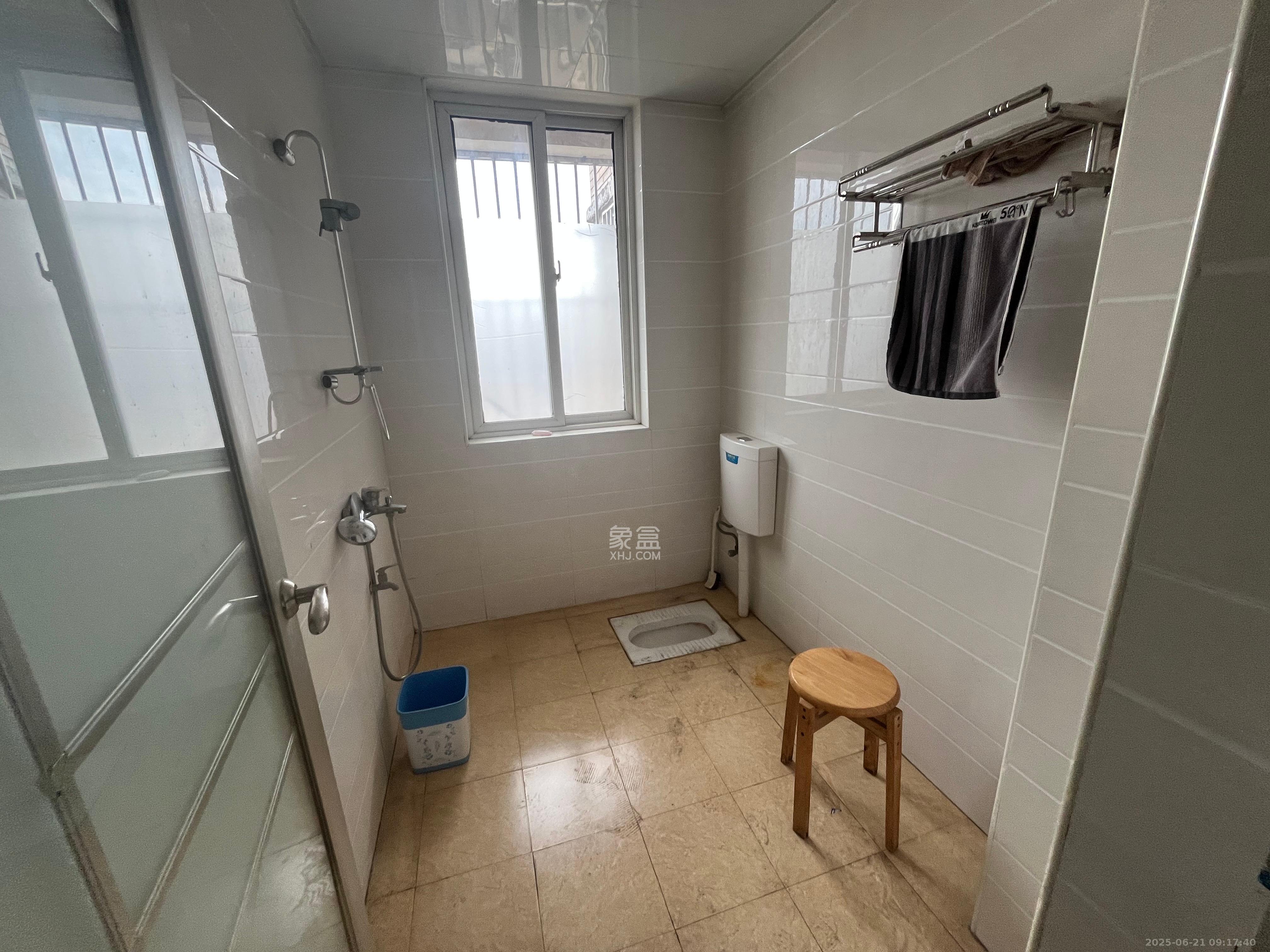 上河国际C区  4室2厅2卫    3500.0元/月室内图