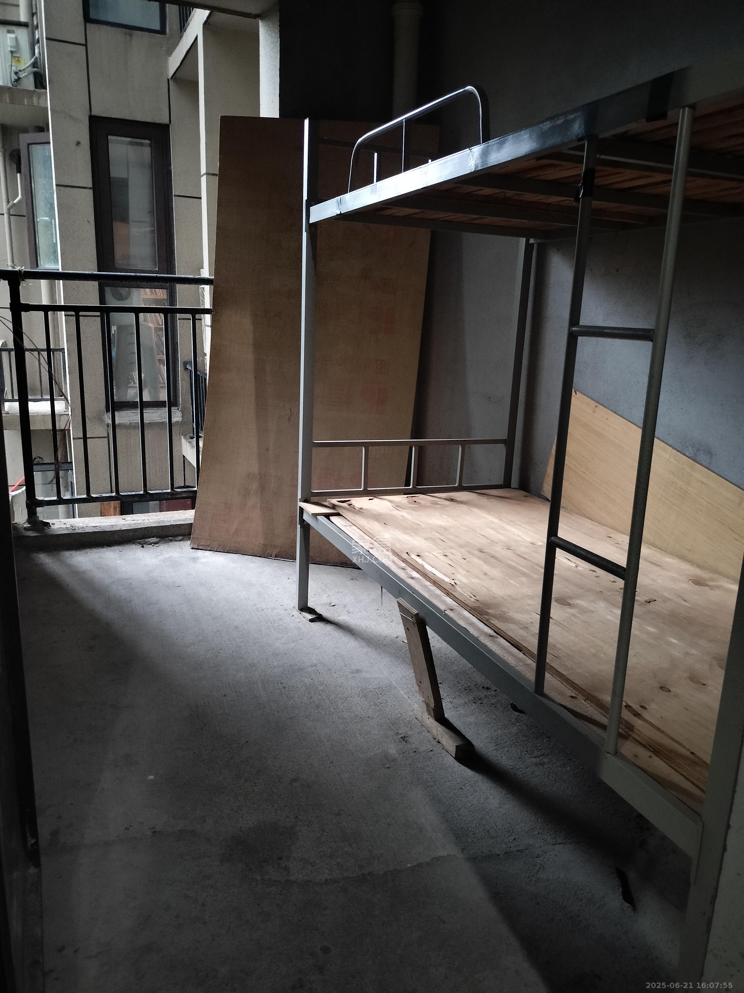 中国铁建梅溪青秀二期  3室2厅2卫    1600.0元/月室内图