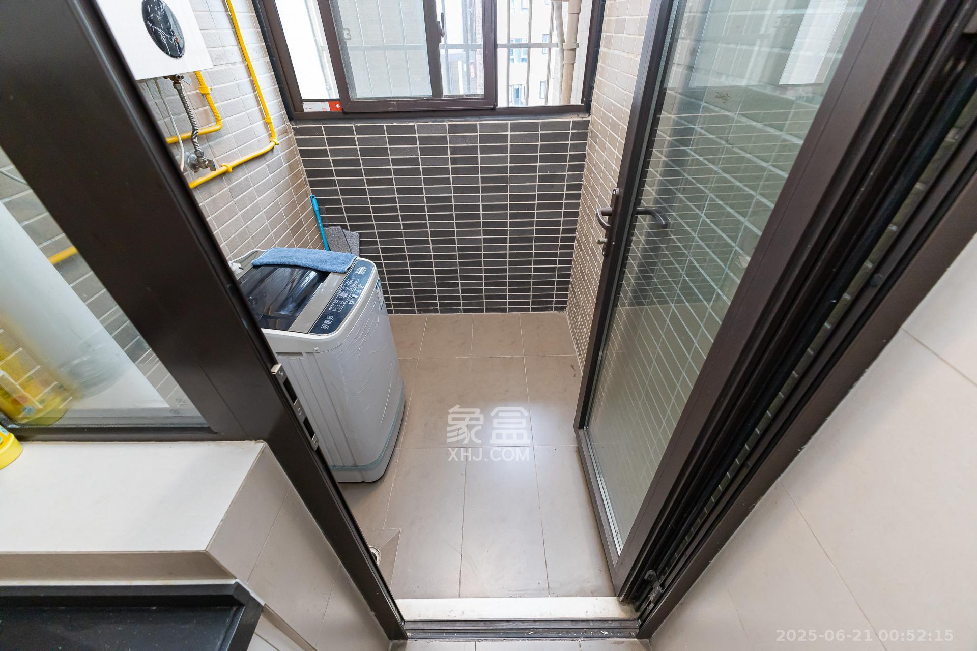 时代倾城五期 3室2厅1卫 68.0万 时代倾城五期 3室2厅1卫 68.0万阳台