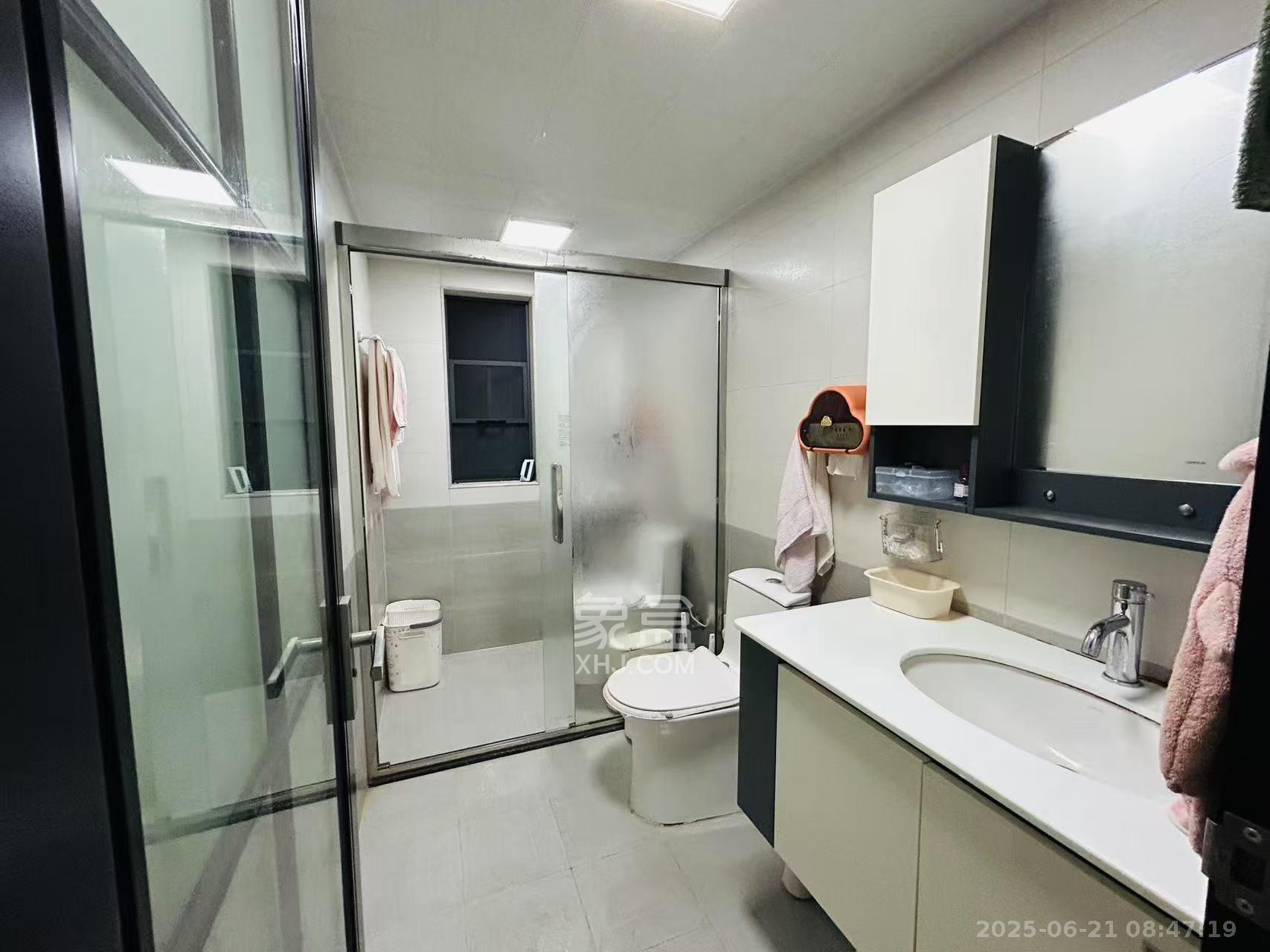 中建嘉和城  3室2厅1卫    2700.0元/月室内图