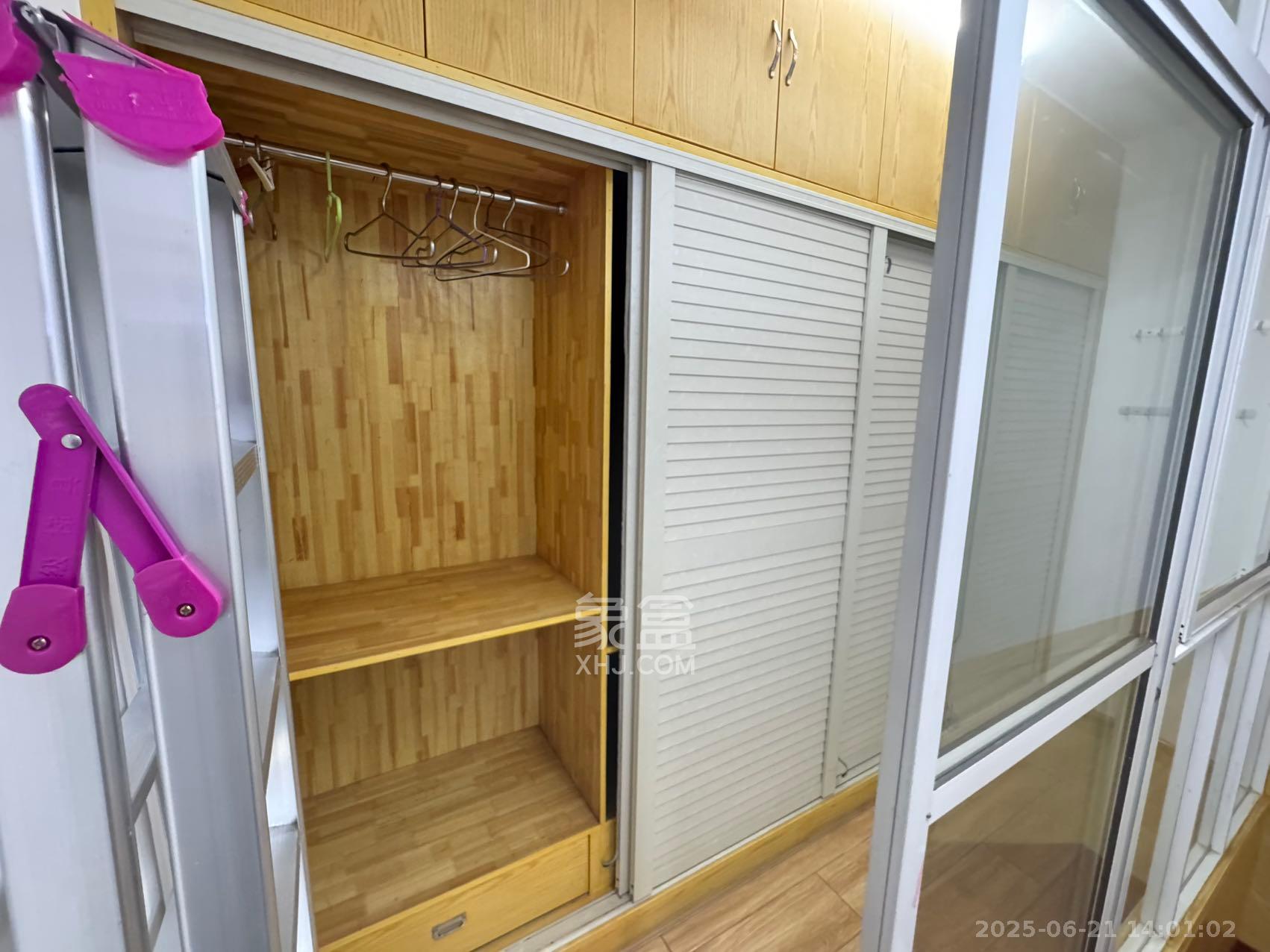 怡海星城 3室1厅2卫 1900.0元/月 怡海星城 3室1厅2卫 1900.0元/月室内图