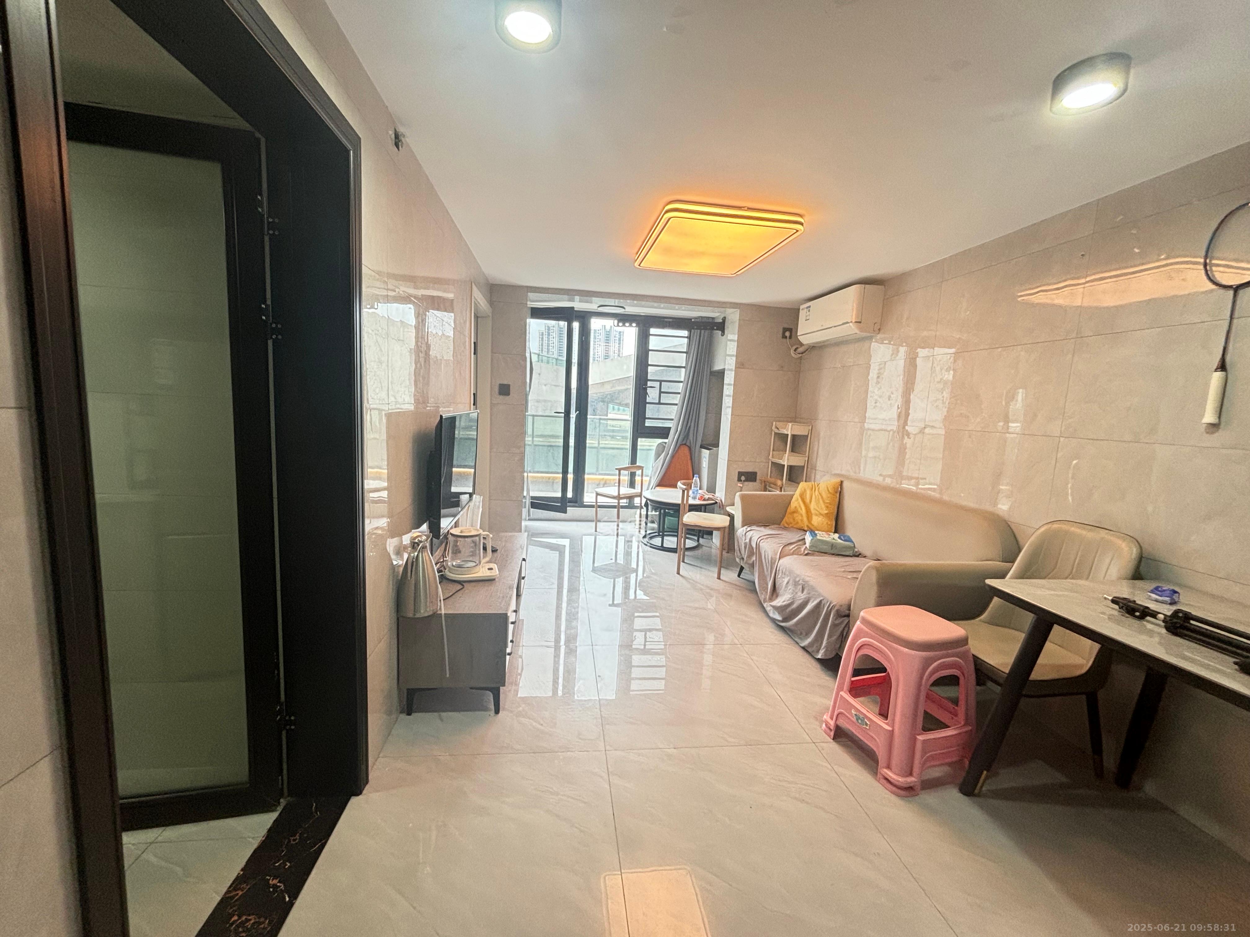 万科金色梦想B区  3室2厅2卫    2600.0元/月室内图