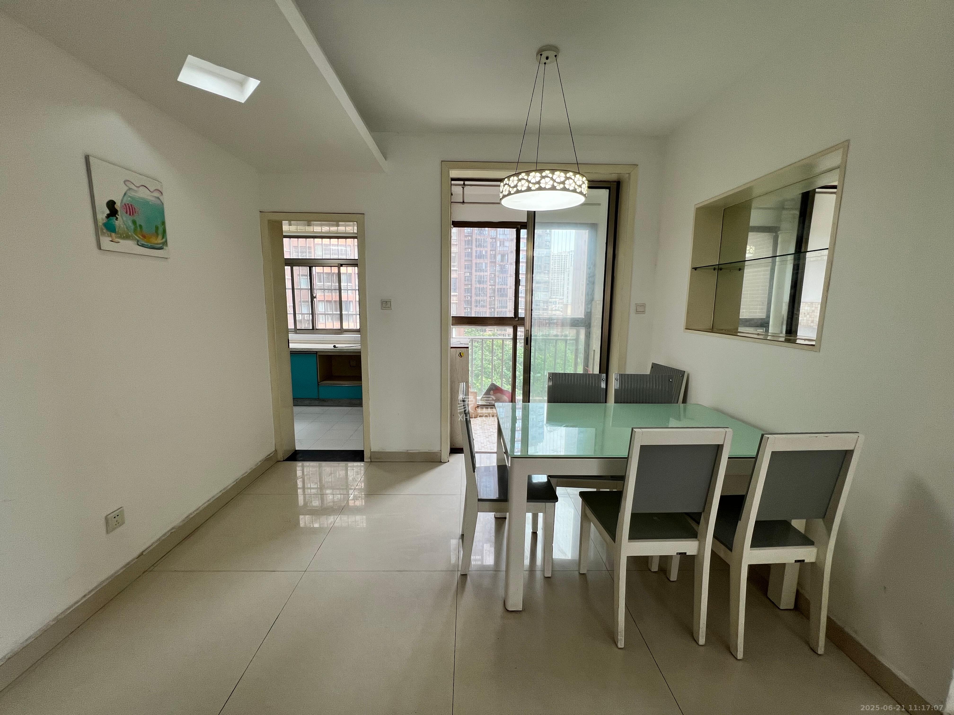 富兴嘉城(富兴汇中央) 3室2厅2卫 2500.0元/月 富兴嘉城(富兴汇中央) 3室2厅2卫 2500.0元/月室内图