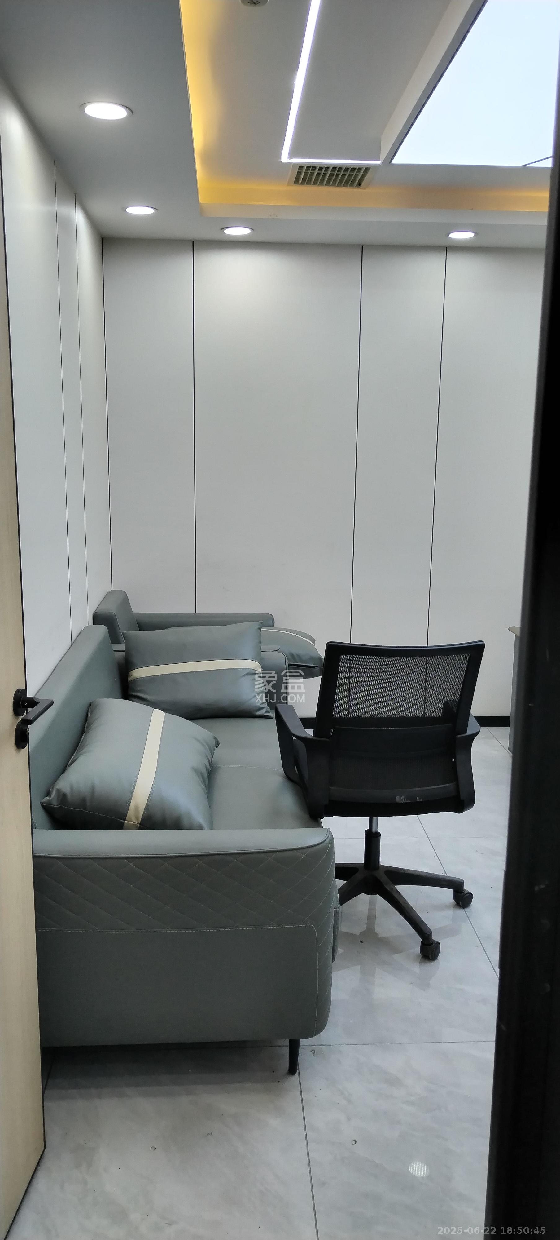 红星国际星城 2室1厅0卫 4000.0元/月 红星国际星城 2室1厅0卫 4000.0元/月室内图