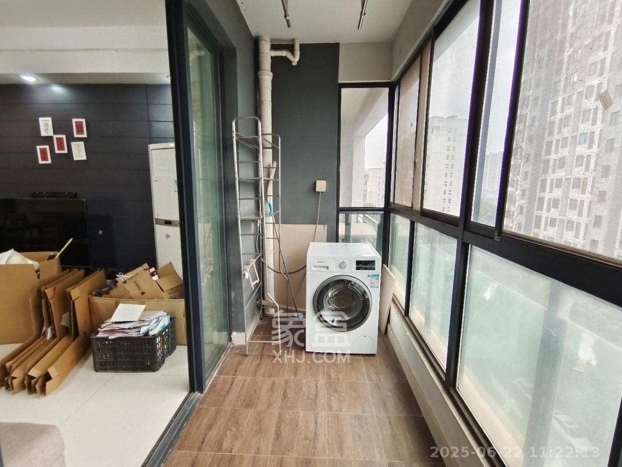 阳光100三期  3室2厅2卫    2800.0元/月室内图