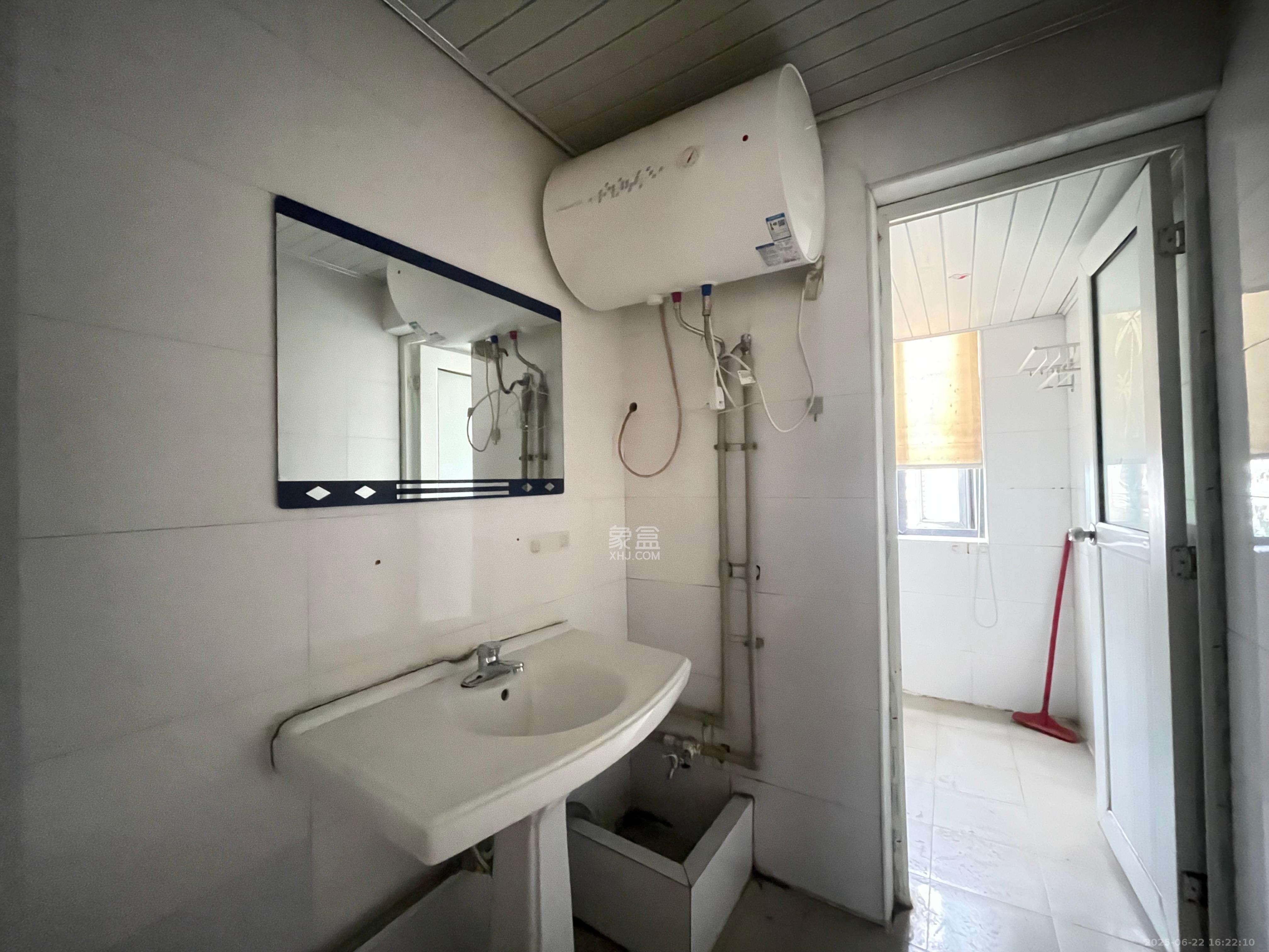 西子湖畔沃府  4室2厅2卫    2600.0元/月室内图