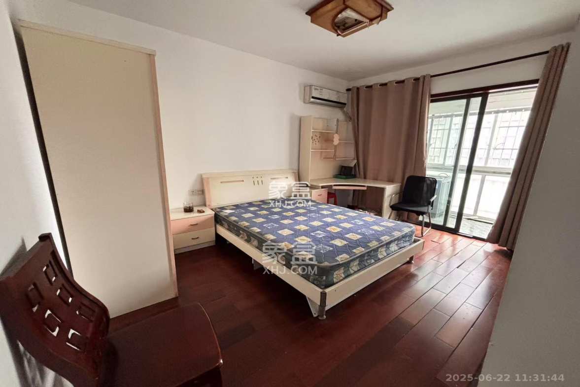 格蓝康都  4室2厅2卫    3100.0元/月 格蓝康都  4室2厅2卫    3100.0元/月室内图