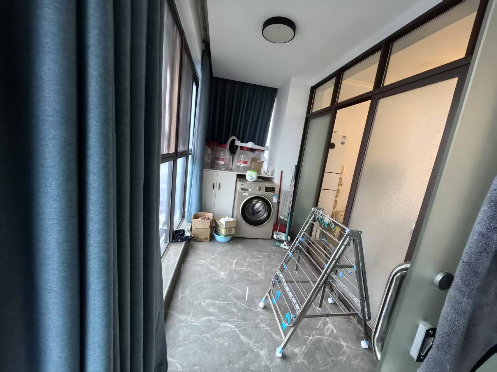 金河湾1881  1室1厅1卫   1500.00元/月室内图