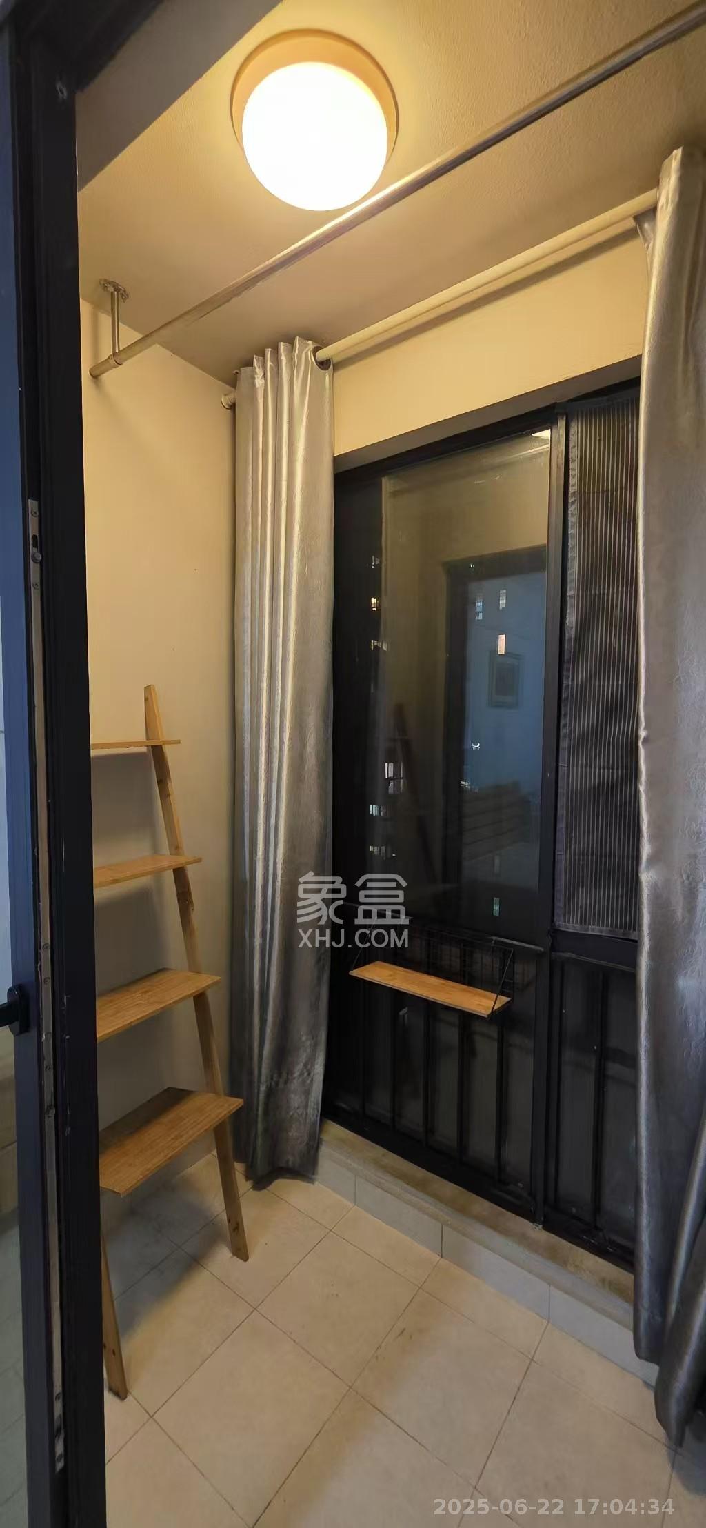 万科城  1室1厅1卫    1500.0元/月室内图