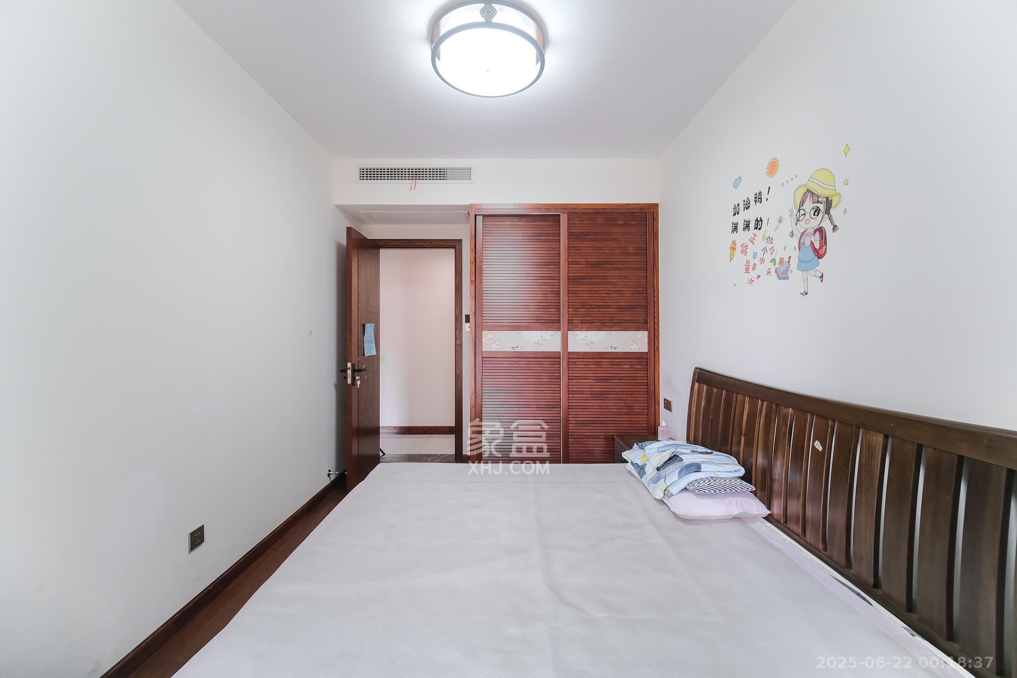 星雅美辰 4室2厅2卫 125.0万 星雅美辰 4室2厅2卫 125.0万卧室