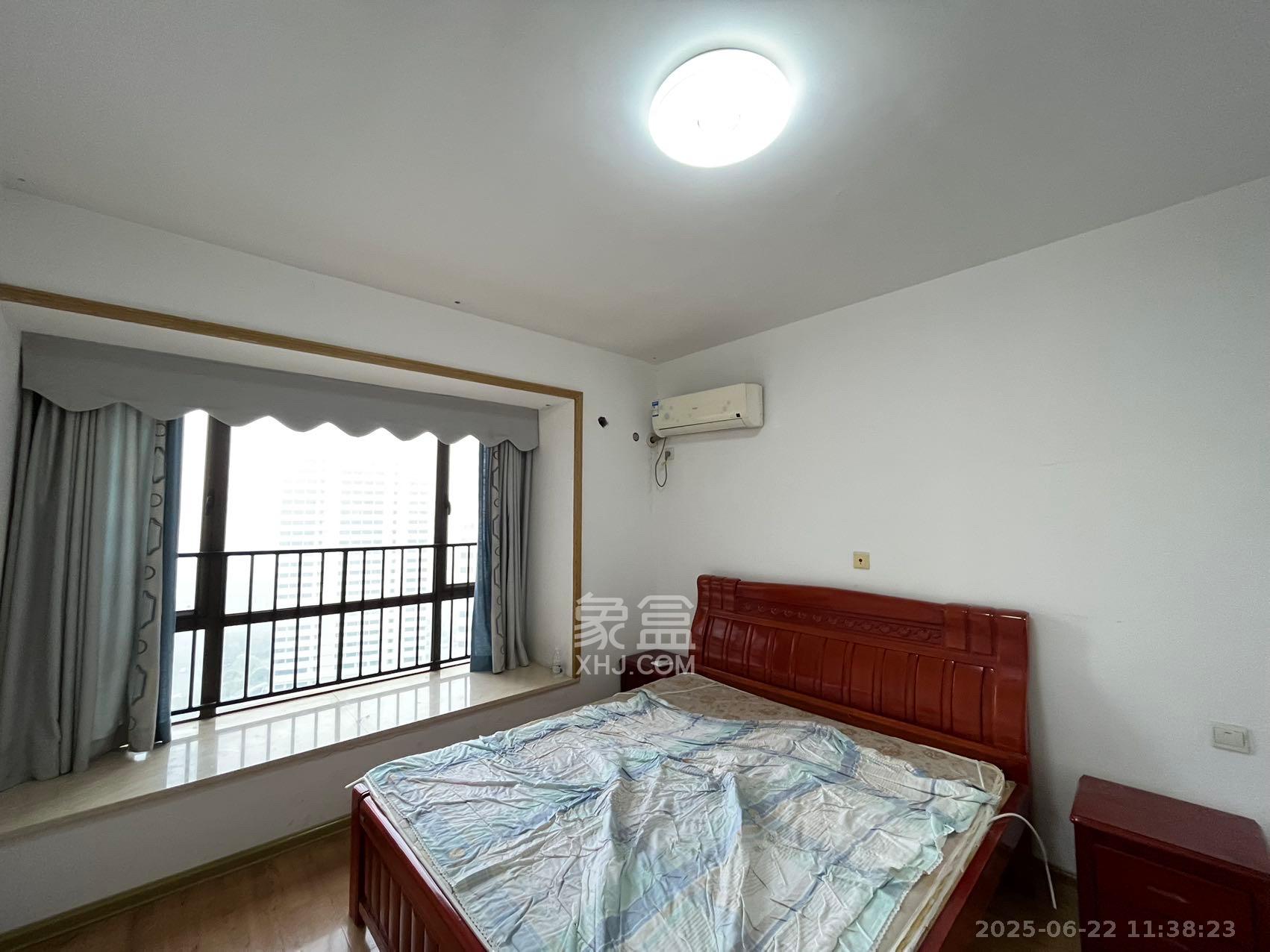 金色溪泉湾 3室2厅2卫 2700.0元/月 金色溪泉湾 3室2厅2卫 2700.0元/月室内图