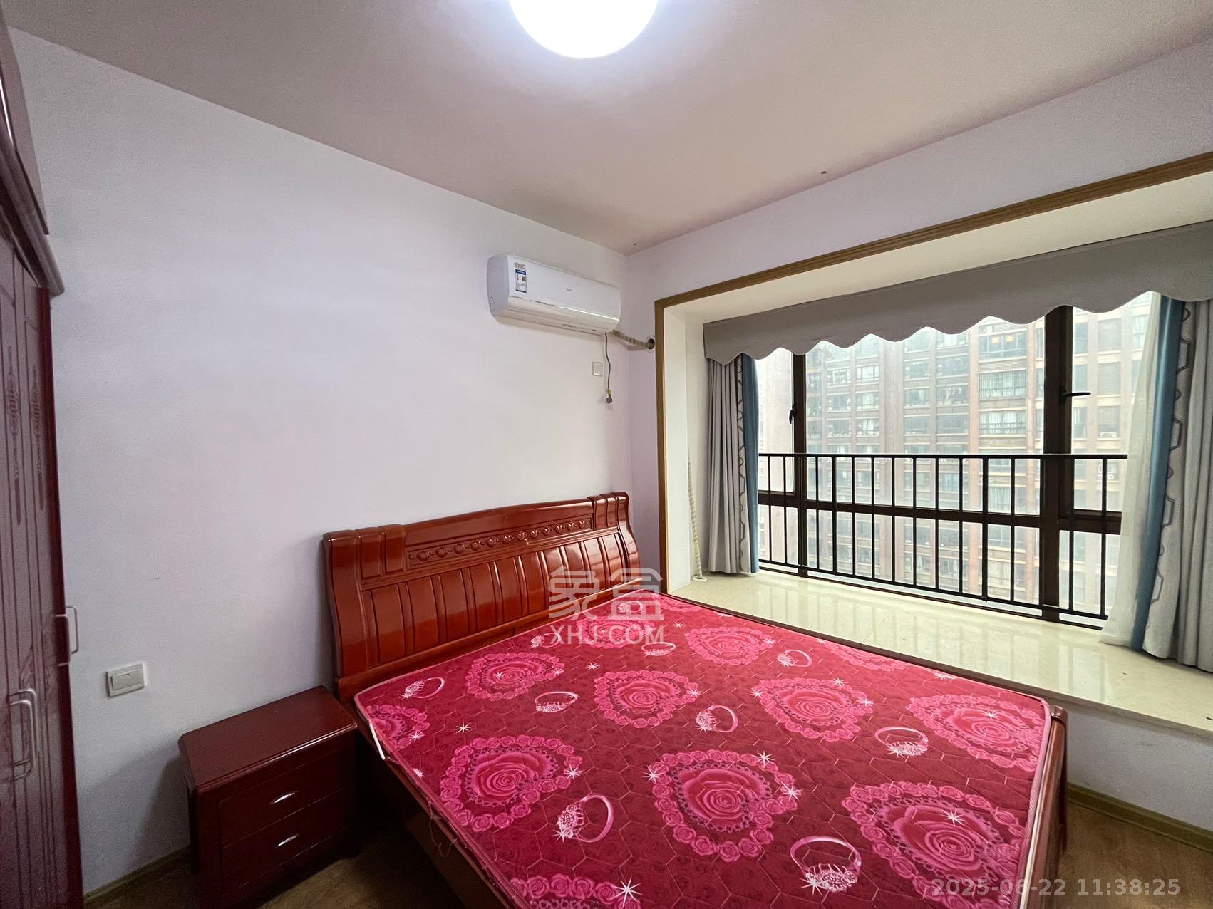 金色溪泉湾 3室2厅2卫 2700.0元/月 金色溪泉湾 3室2厅2卫 2700.0元/月室内图