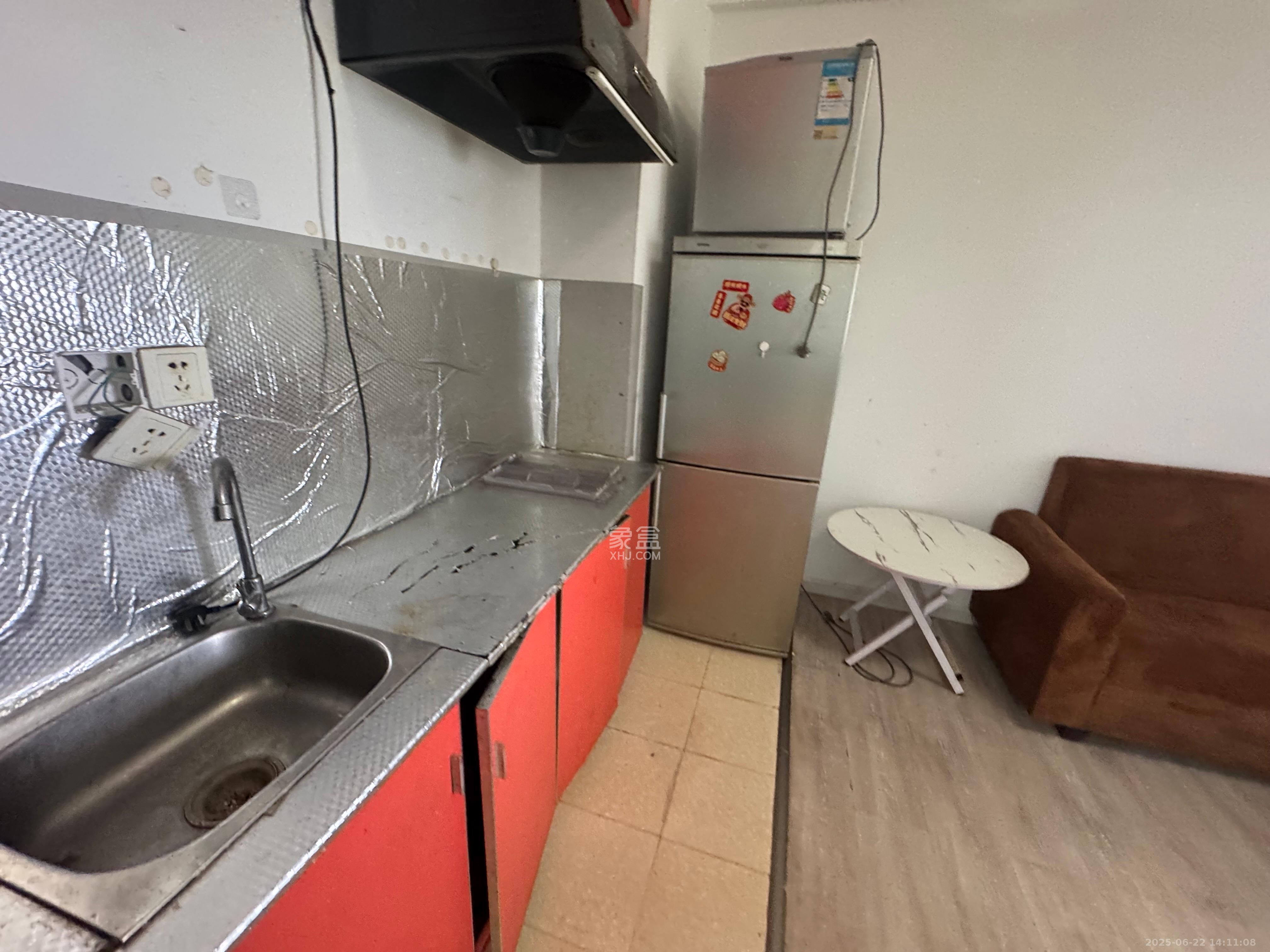 芙蓉同发 1室1厅1卫 1700.0元/月 芙蓉同发 1室1厅1卫 1700.0元/月室内图