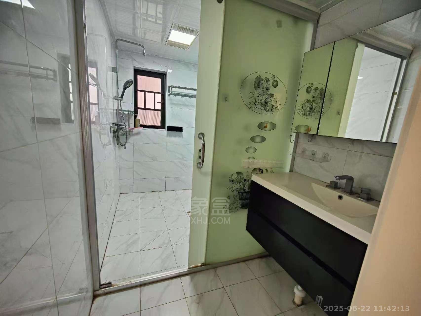 蓝溪谷 2室2厅1卫 1700.0元/月 蓝溪谷 2室2厅1卫 1700.0元/月室内图