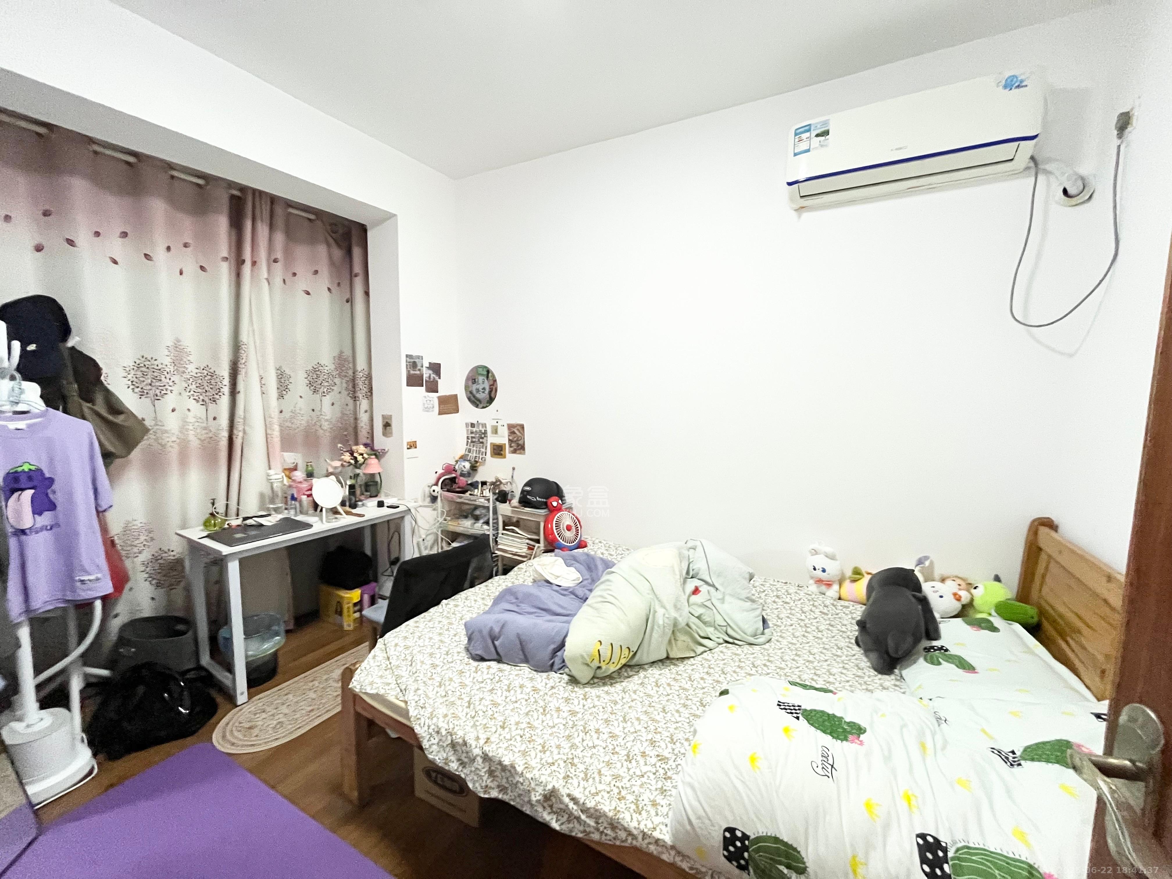 保利麓谷林语B区  1室2厅1卫   2800.00元/月室内图