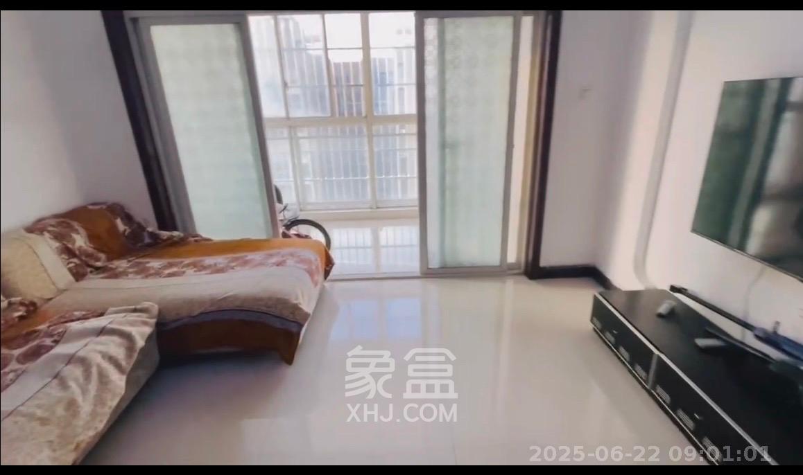 紫晶城 3室2厅2卫 1600.0元/月 紫晶城 3室2厅2卫 1600.0元/月室内图