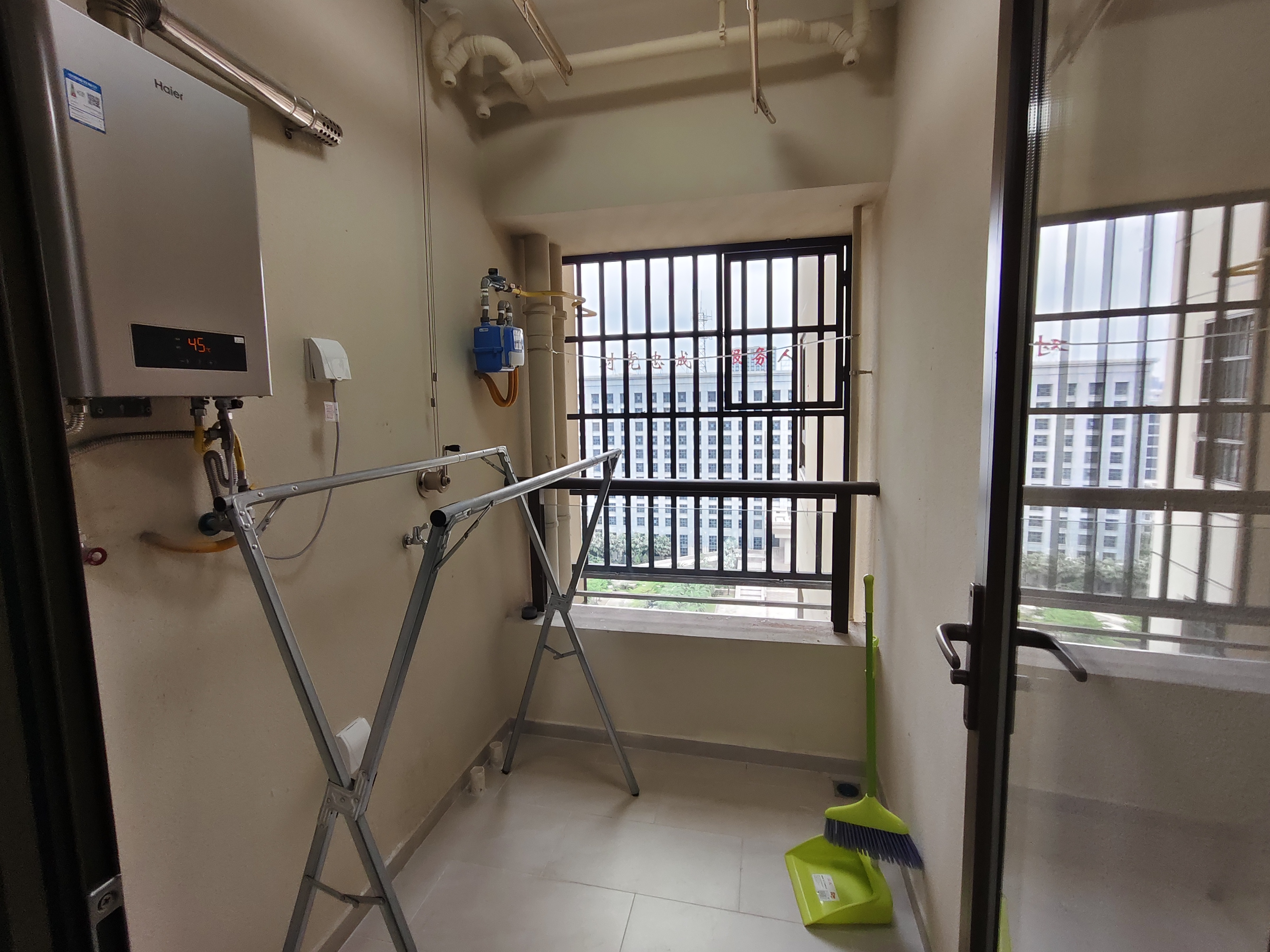 金湖壹号 2室2厅1卫 3600.0元/月 金湖壹号 2室2厅1卫 3600.0元/月室内图