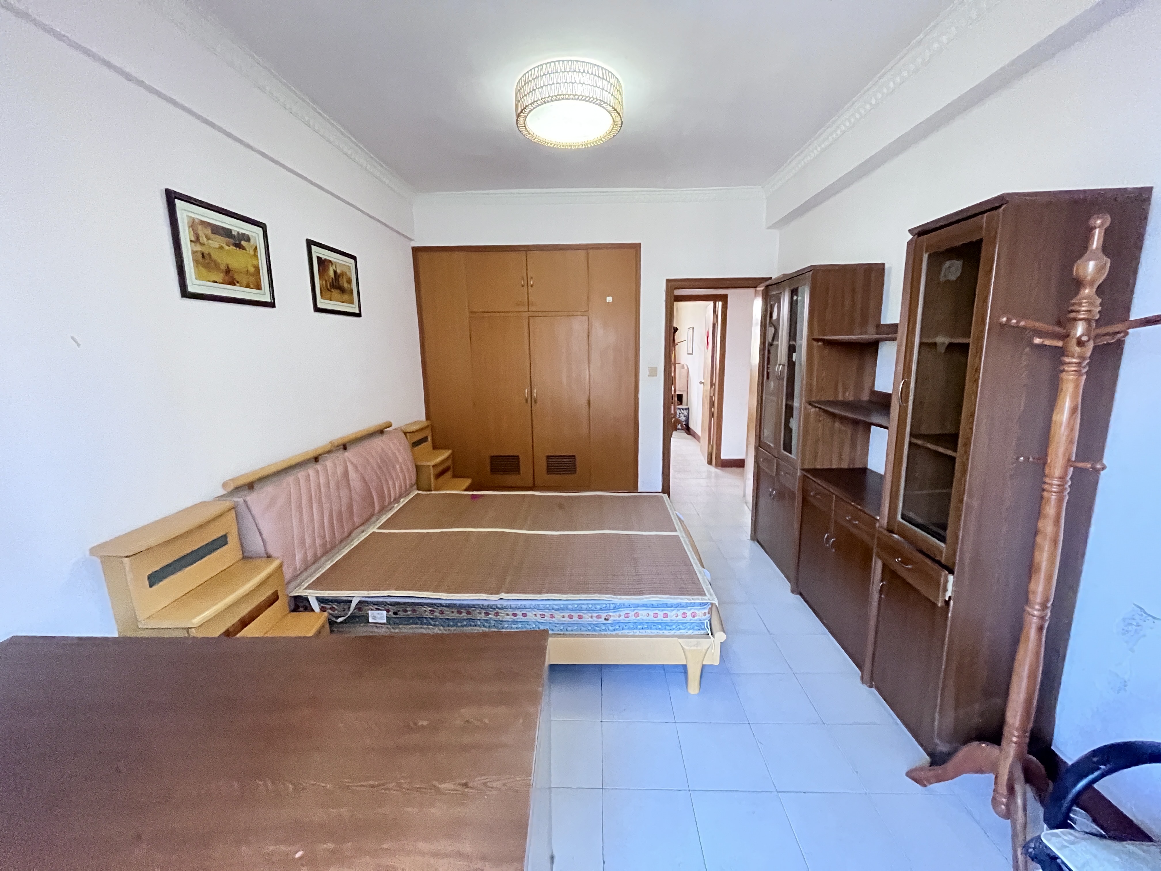 中湘公寓 3室2厅2卫 108.0万 中湘公寓 3室2厅2卫 108.0万客厅