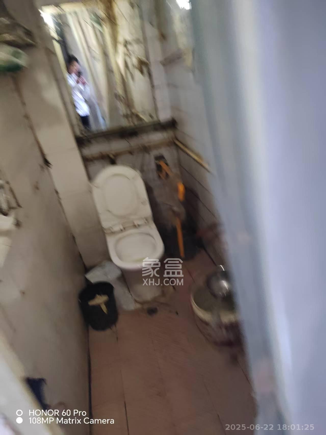 向东南社区  2室1厅1卫   1200.00元/月室内图