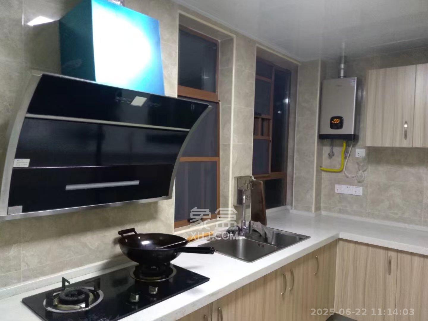 万里时代  2室1厅1卫   2500.00元/月室内图