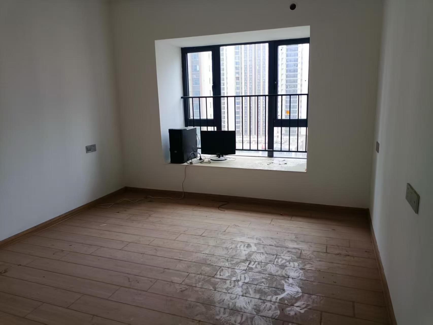 碧桂园梓山府 4室2厅2卫 2000.0元/月 碧桂园梓山府 4室2厅2卫 2000.0元/月室内图