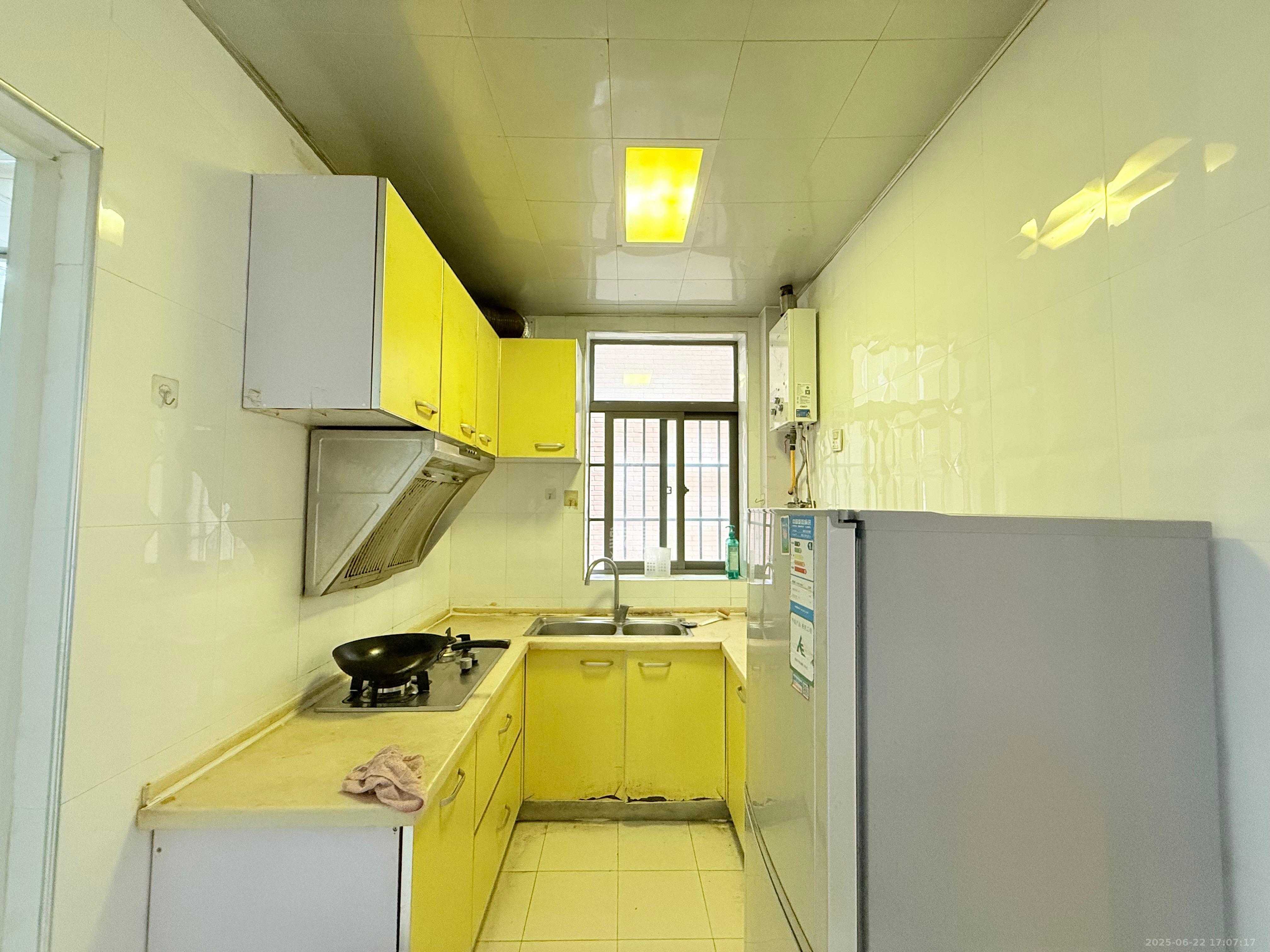 博雅公寓  2室1厅1卫    2300.0元/月 博雅公寓  2室1厅1卫    2300.0元/月室内图