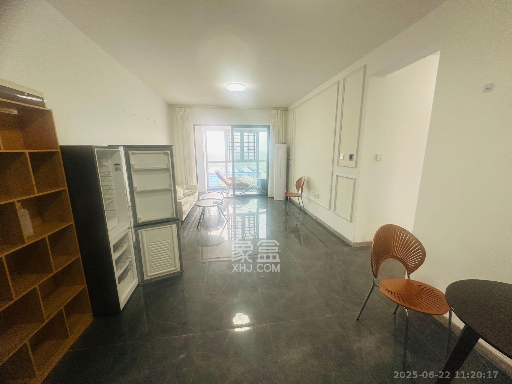 中南国际眼镜城(中伟商业中心) 3室2厅1卫 2100.0元/月 中南国际眼镜城(中伟商业中心) 3室2厅1卫 2100.0元/月室内图