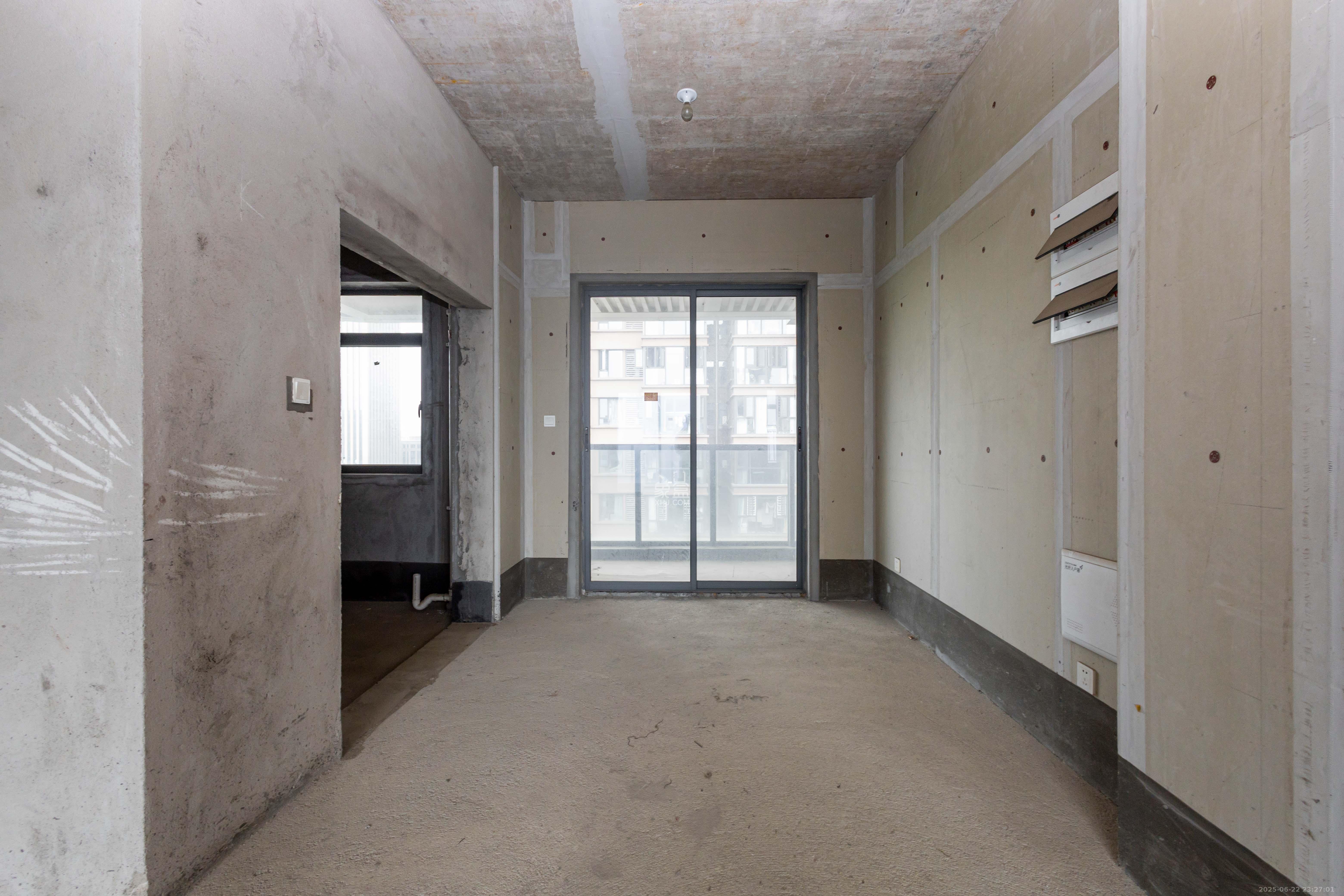 福天星中心(福天星雅苑) 5室2厅2卫 268.8万 福天星中心(福天星雅苑) 5室2厅2卫 268.8万客厅