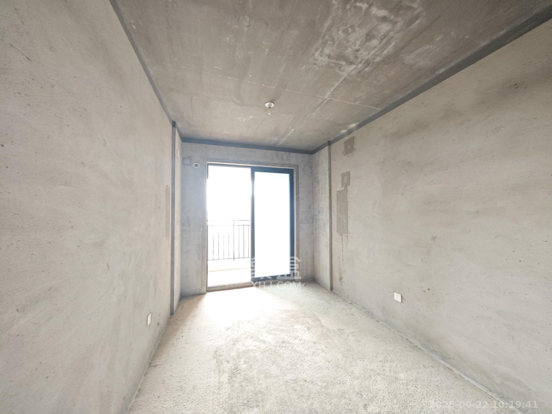 中建嘉和城  4室2厅2卫   113.00万卧室