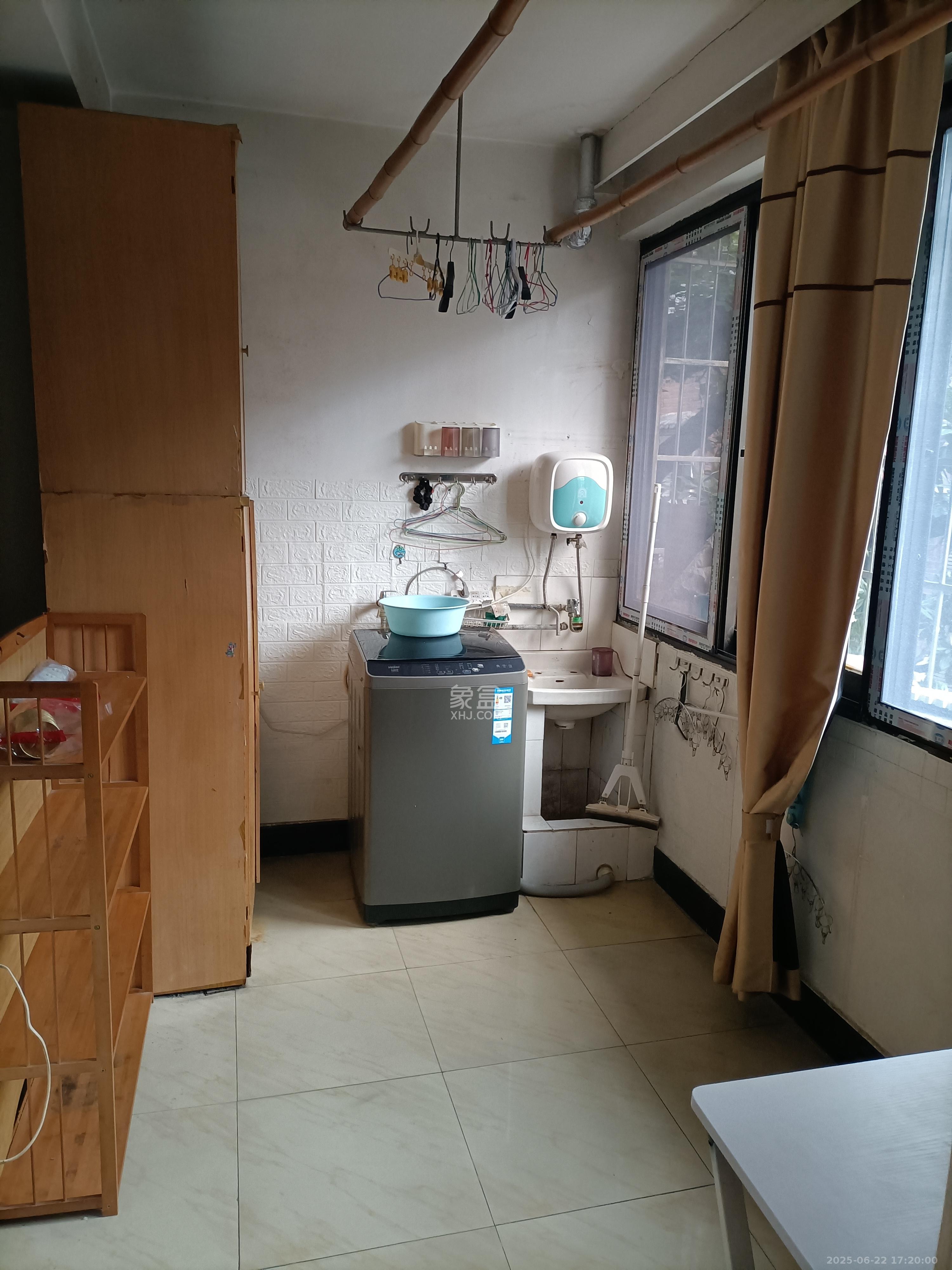都正街散盘  2室1厅1卫   2400.00元/月室内图