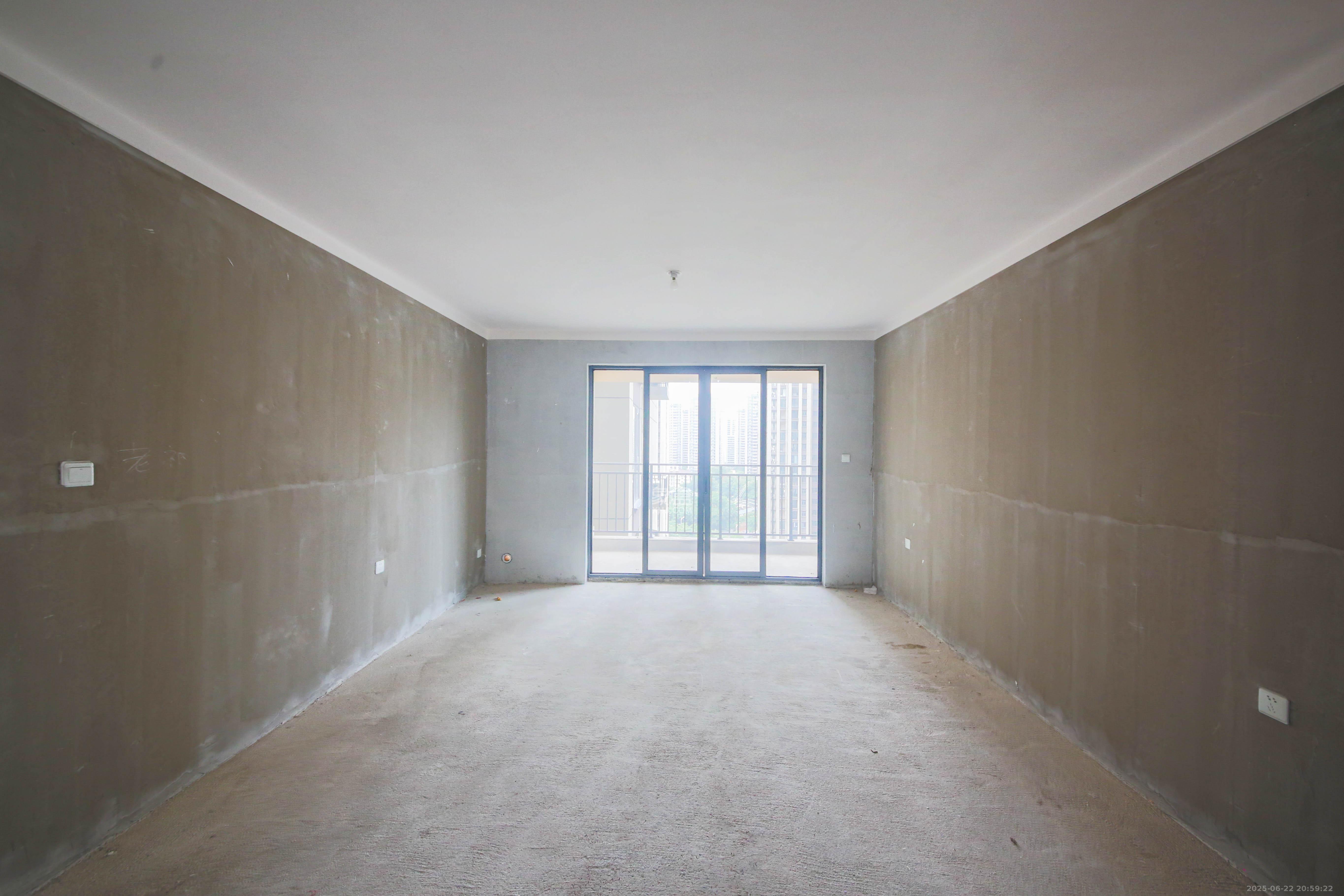 中建钰和城  4室2厅2卫   208.00万客厅