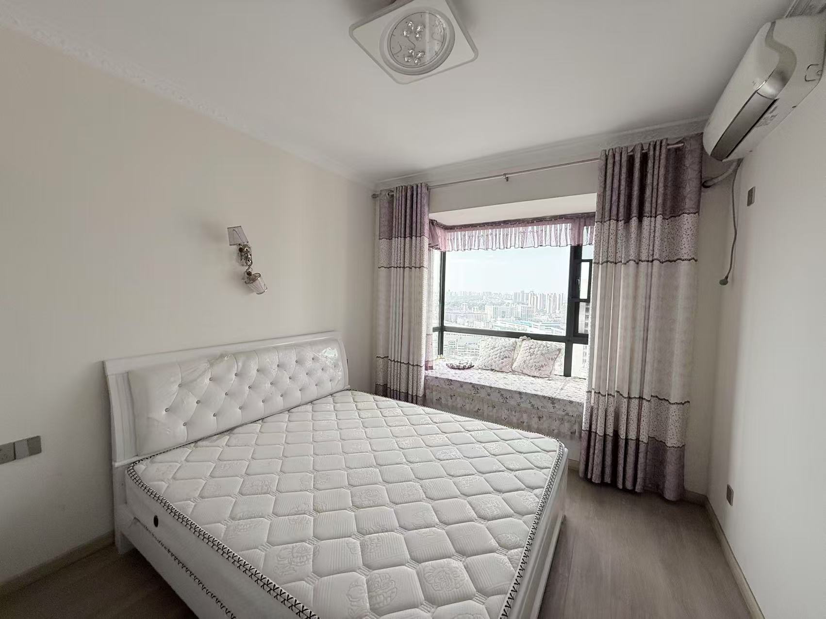 城市公园 4室2厅2卫 68.0万 城市公园 4室2厅2卫 68.0万室内图