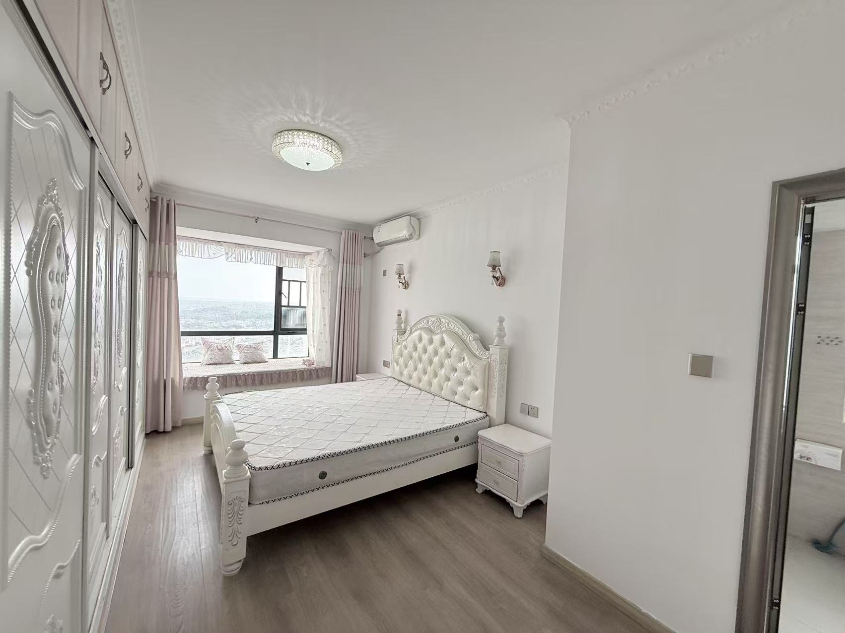 城市公园 4室2厅2卫 68.0万 城市公园 4室2厅2卫 68.0万室内图