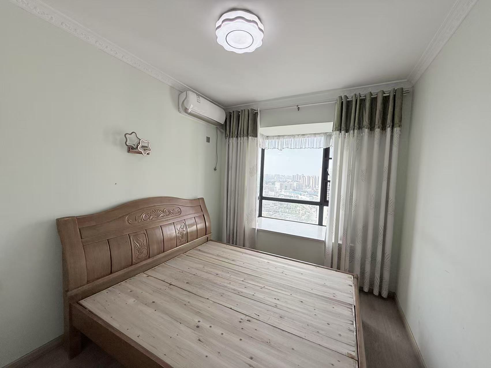 城市公园 4室2厅2卫 68.0万 城市公园 4室2厅2卫 68.0万室内图