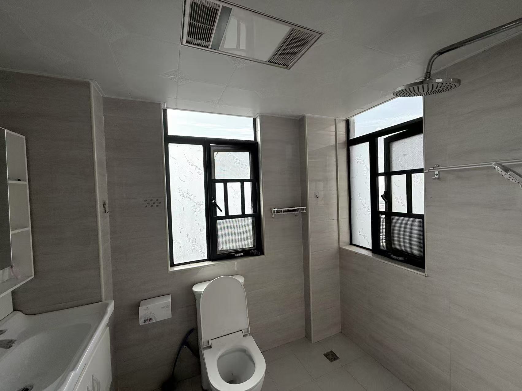 城市公园 4室2厅2卫 68.0万 城市公园 4室2厅2卫 68.0万室内图