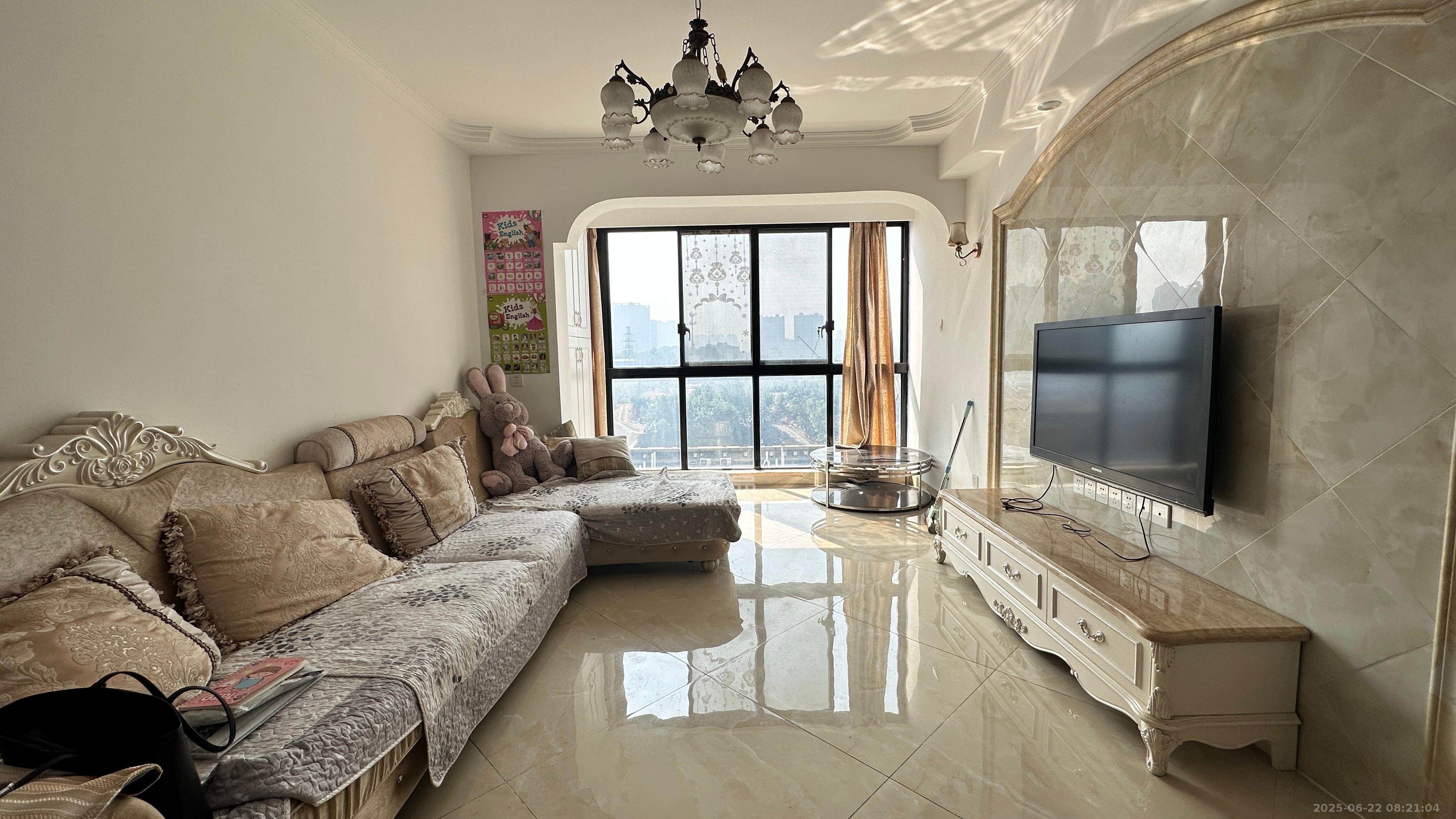 和悦城(蟠龙景苑) 3室2厅1卫 1800.0元/月 和悦城(蟠龙景苑) 3室2厅1卫 1800.0元/月室内图