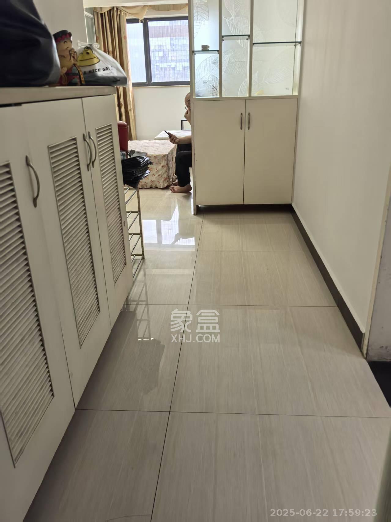 恒基凯旋门一二期  3室2厅1卫   2200.00元/月