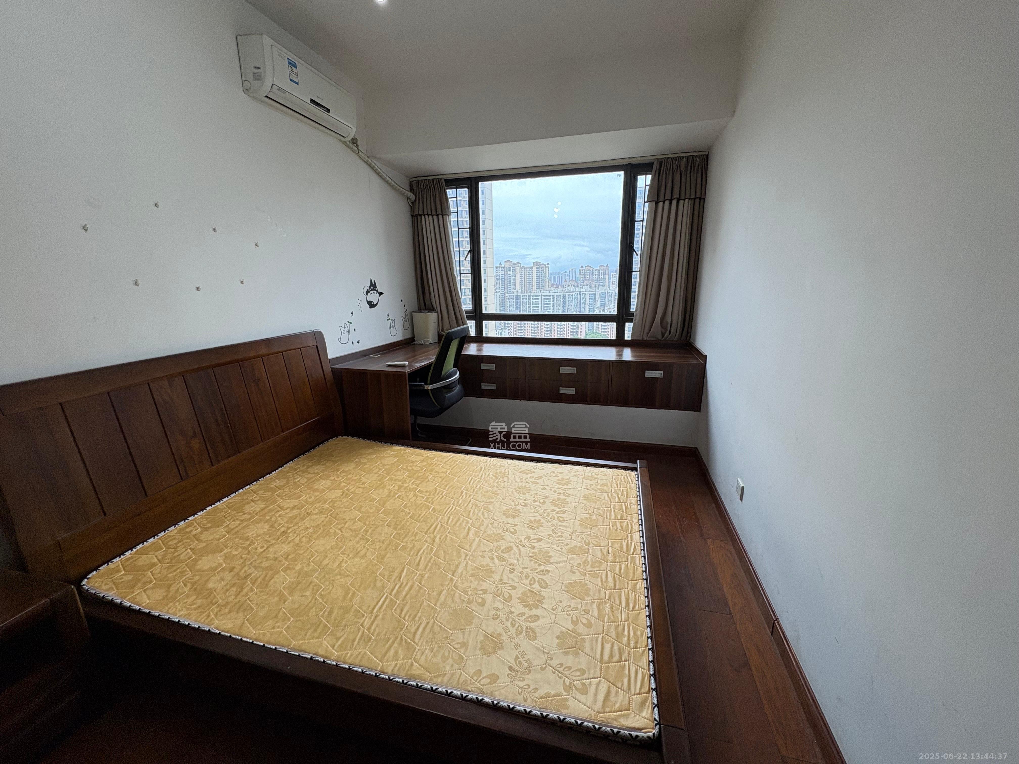 通用时代国际社区  3室2厅1卫   3300.00元/月室内图