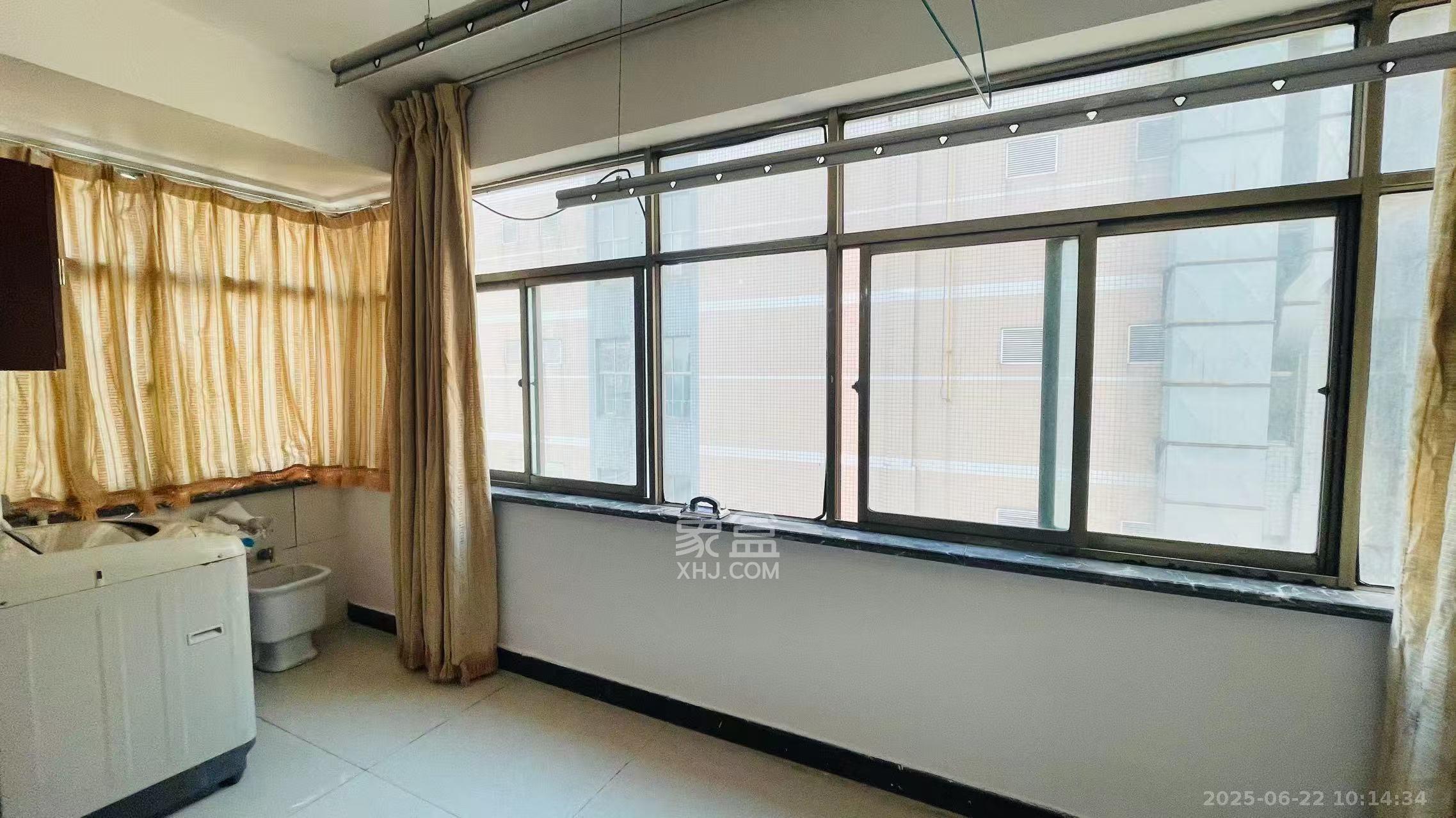 王府井公寓(福源公寓) 3室2厅2卫 5000.0元/月 王府井公寓(福源公寓) 3室2厅2卫 5000.0元/月室内图