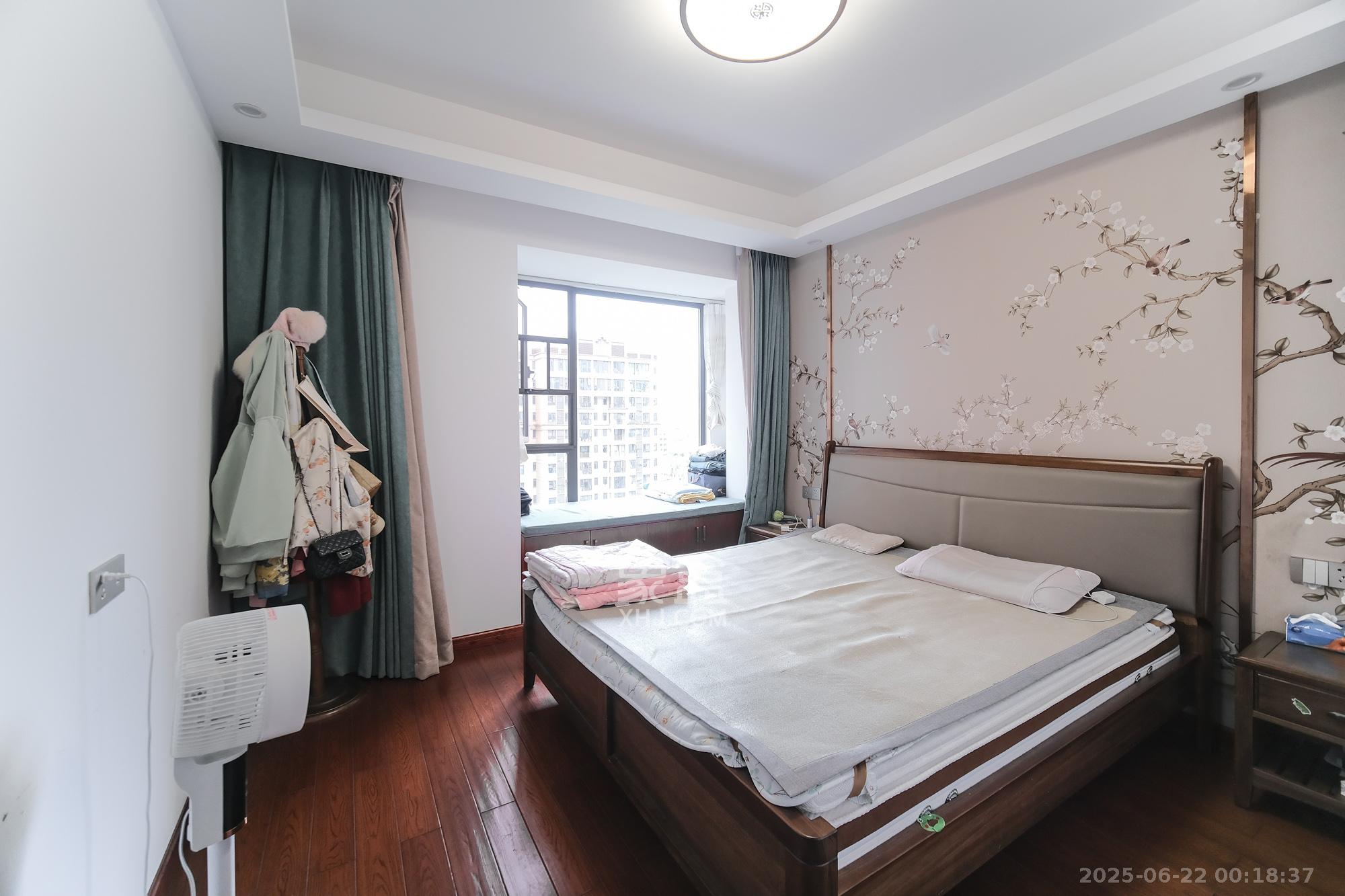 星雅美辰 4室2厅2卫 125.0万 星雅美辰 4室2厅2卫 125.0万卧室