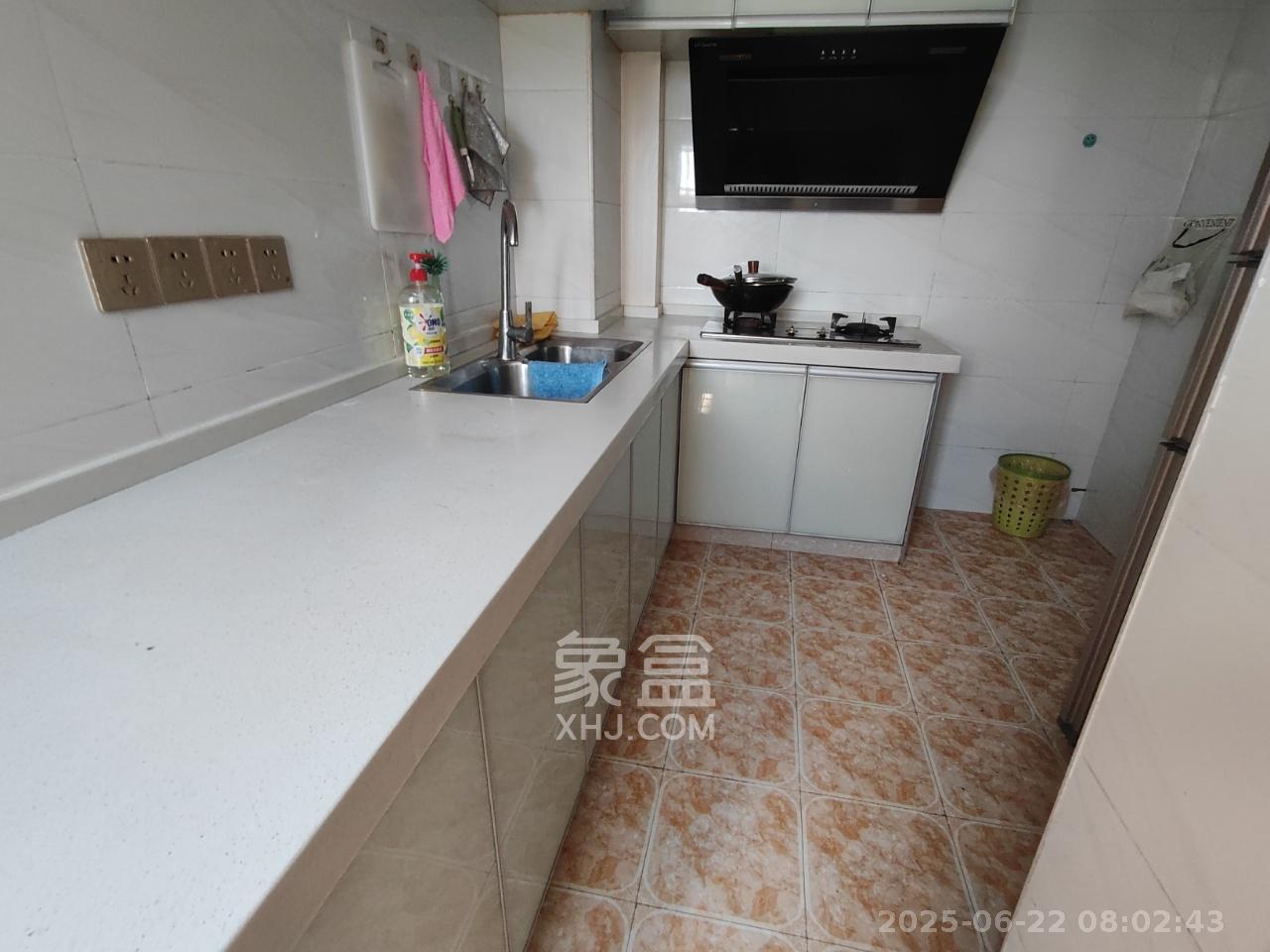 嘉顺苑  1室2厅1卫   2100.00元/月室内图