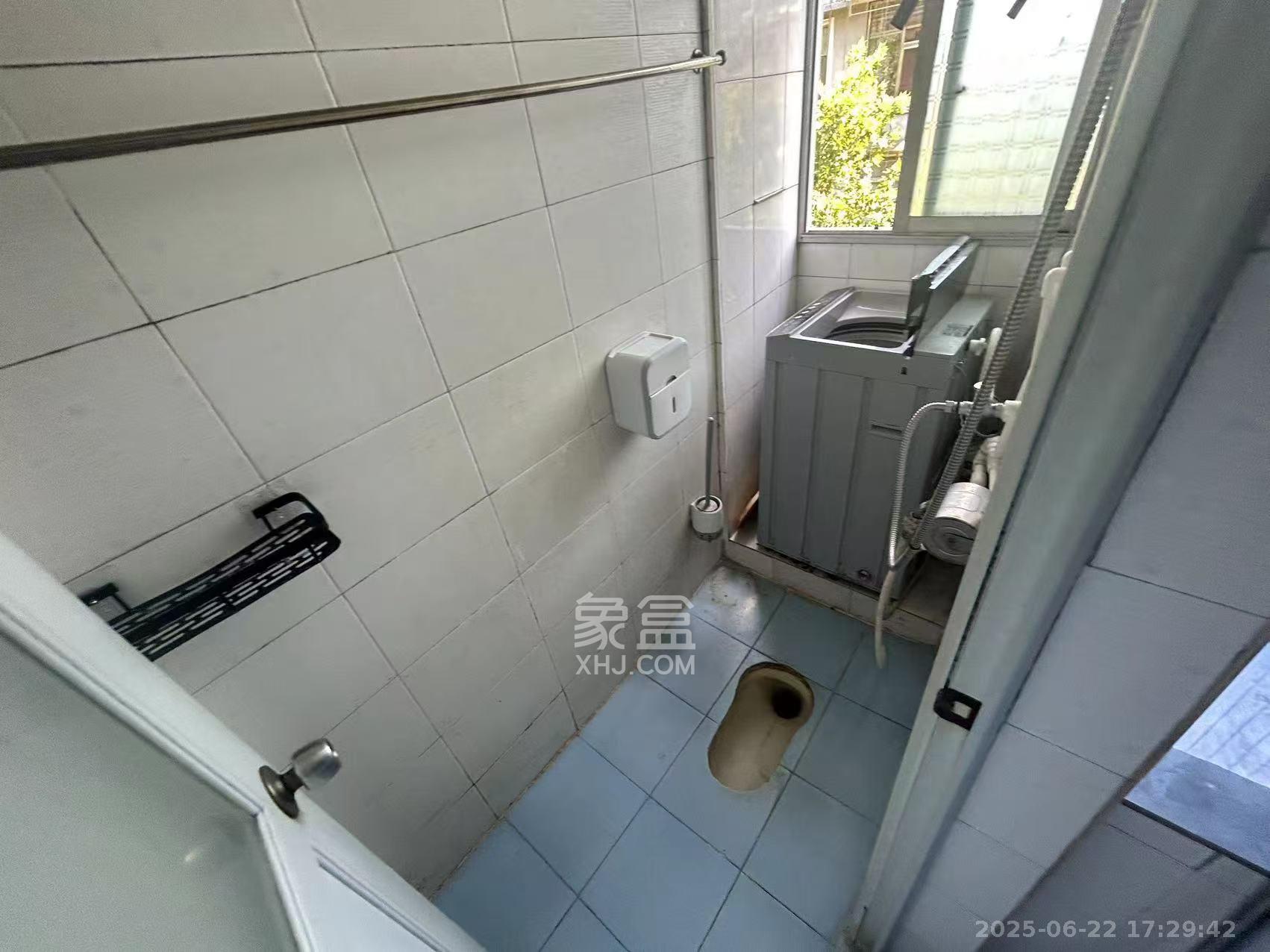 向韶村 2室1厅1卫 1600.0元/月 向韶村 2室1厅1卫 1600.0元/月室内图