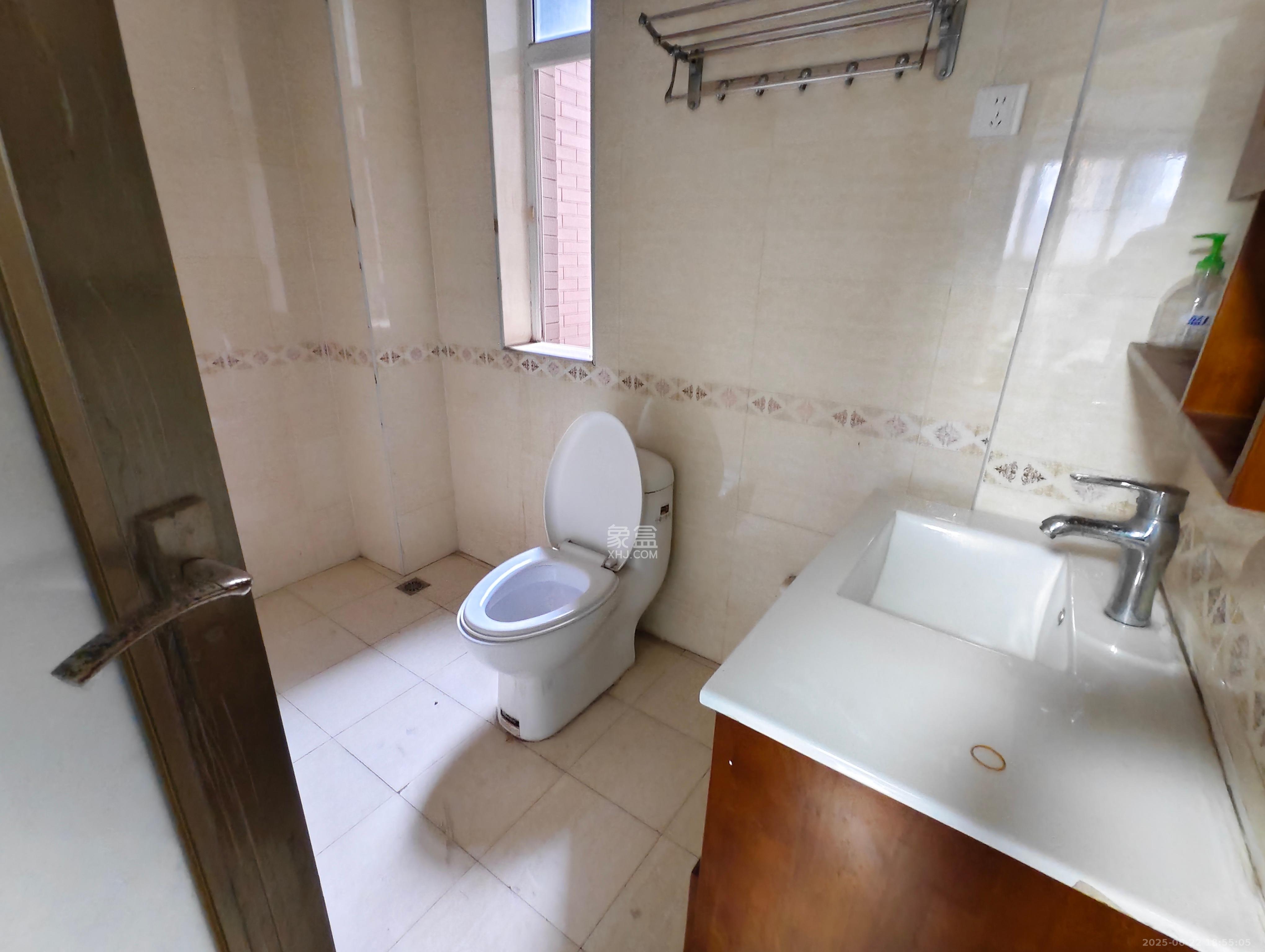 上河国际C区 4室2厅1卫 3100.0元/月 上河国际C区 4室2厅1卫 3100.0元/月室内图